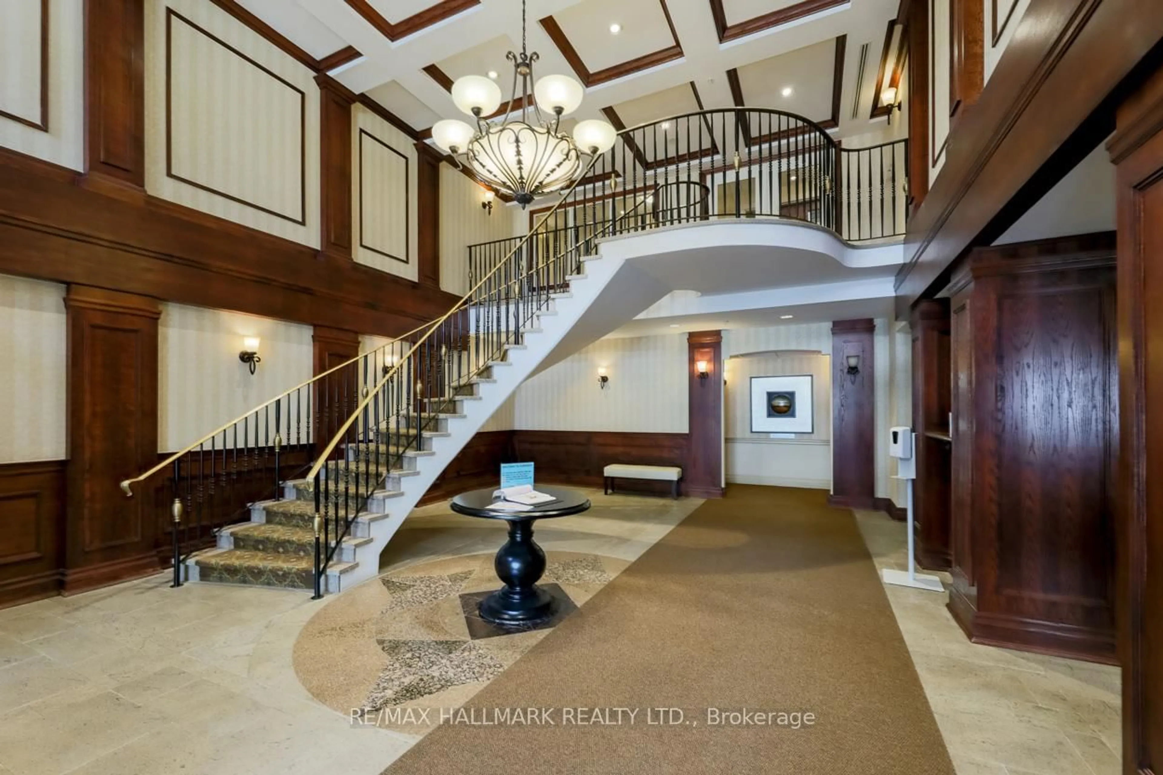Indoor foyer for 12 Rean Dr #302, Toronto Ontario M2K 3C6
