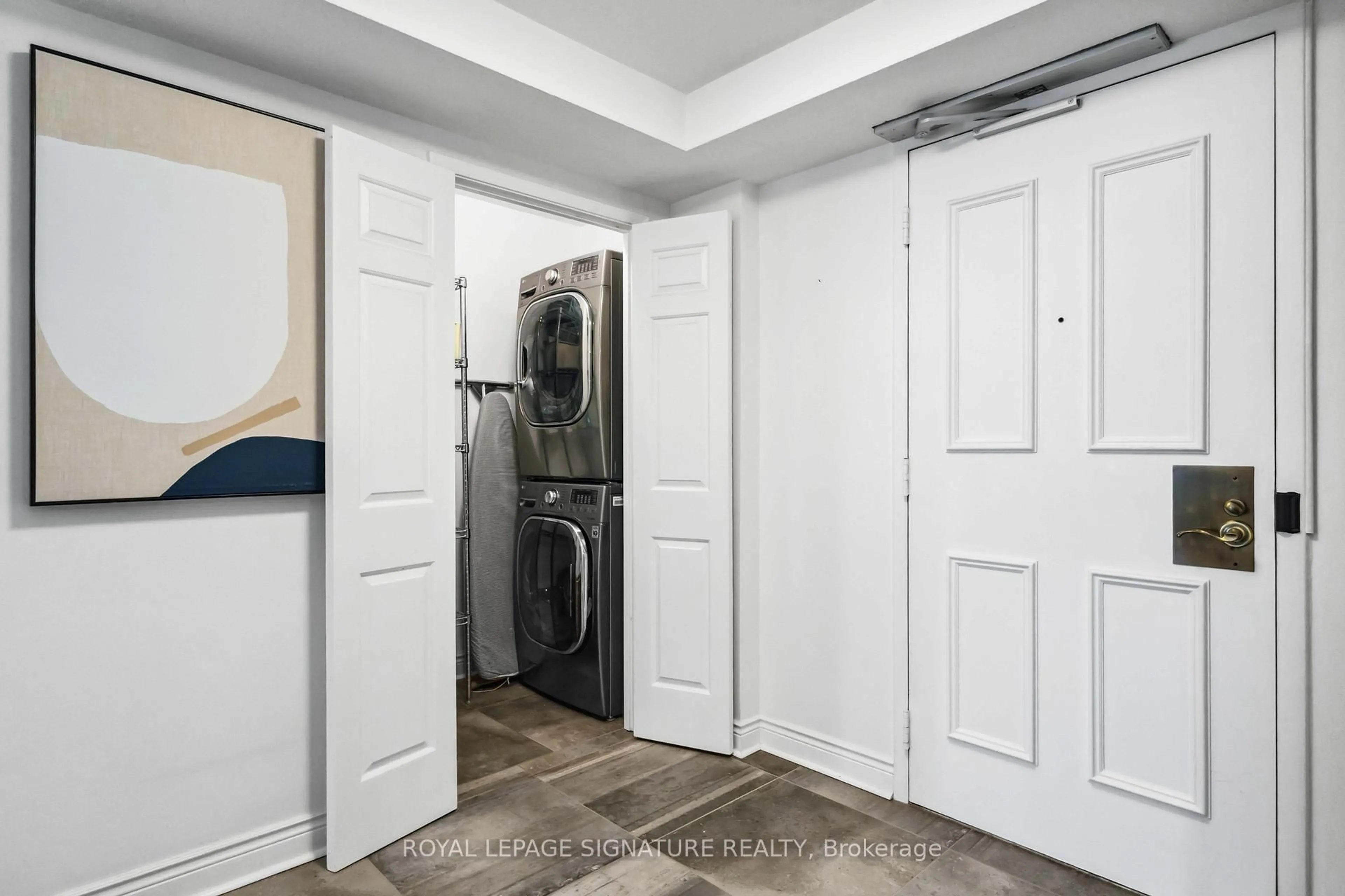 Laundry room for 160 Frederick St #703, Toronto Ontario M5A 4H9