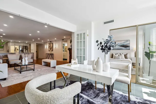 Additional property image - 160 Frederick St Unit 703