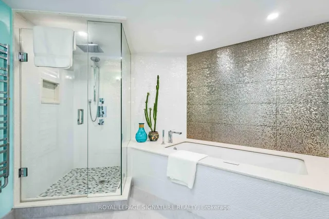 Additional property image - 160 Frederick St Unit 703