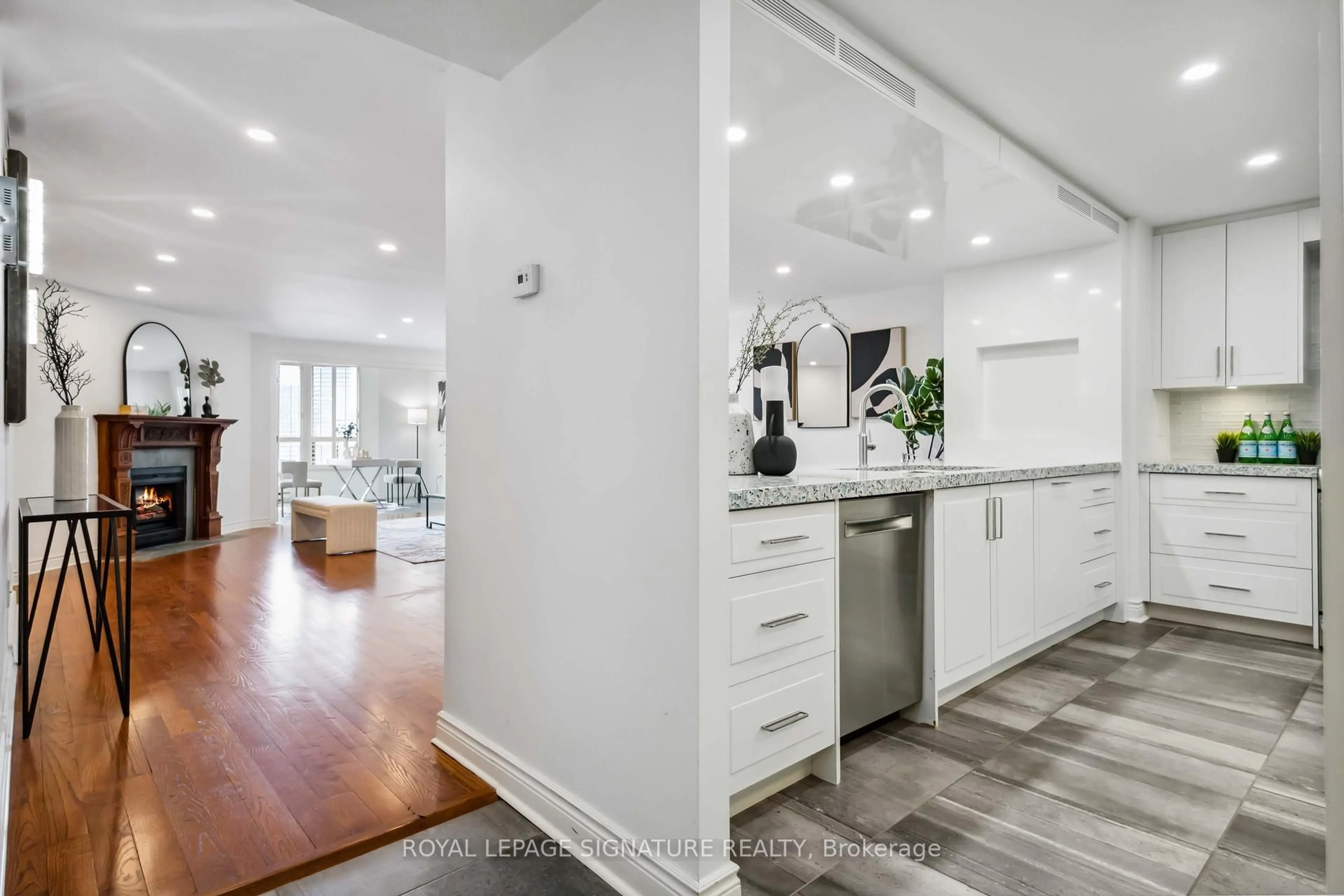 Open concept kitchen, unknown for 160 Frederick St #703, Toronto Ontario M5A 4H9