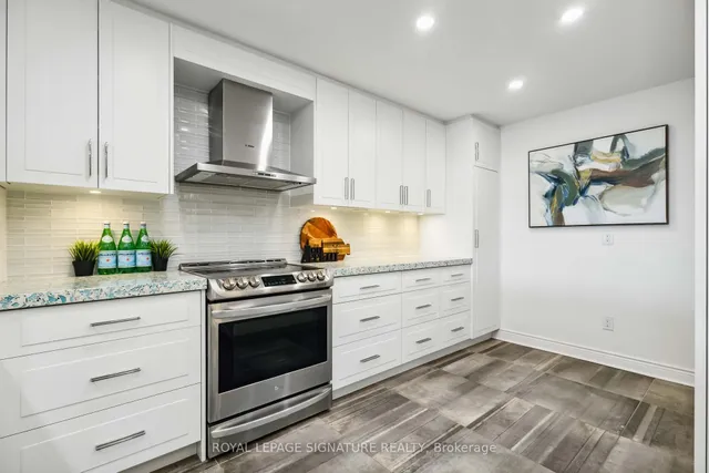 Additional property image - 160 Frederick St Unit 703