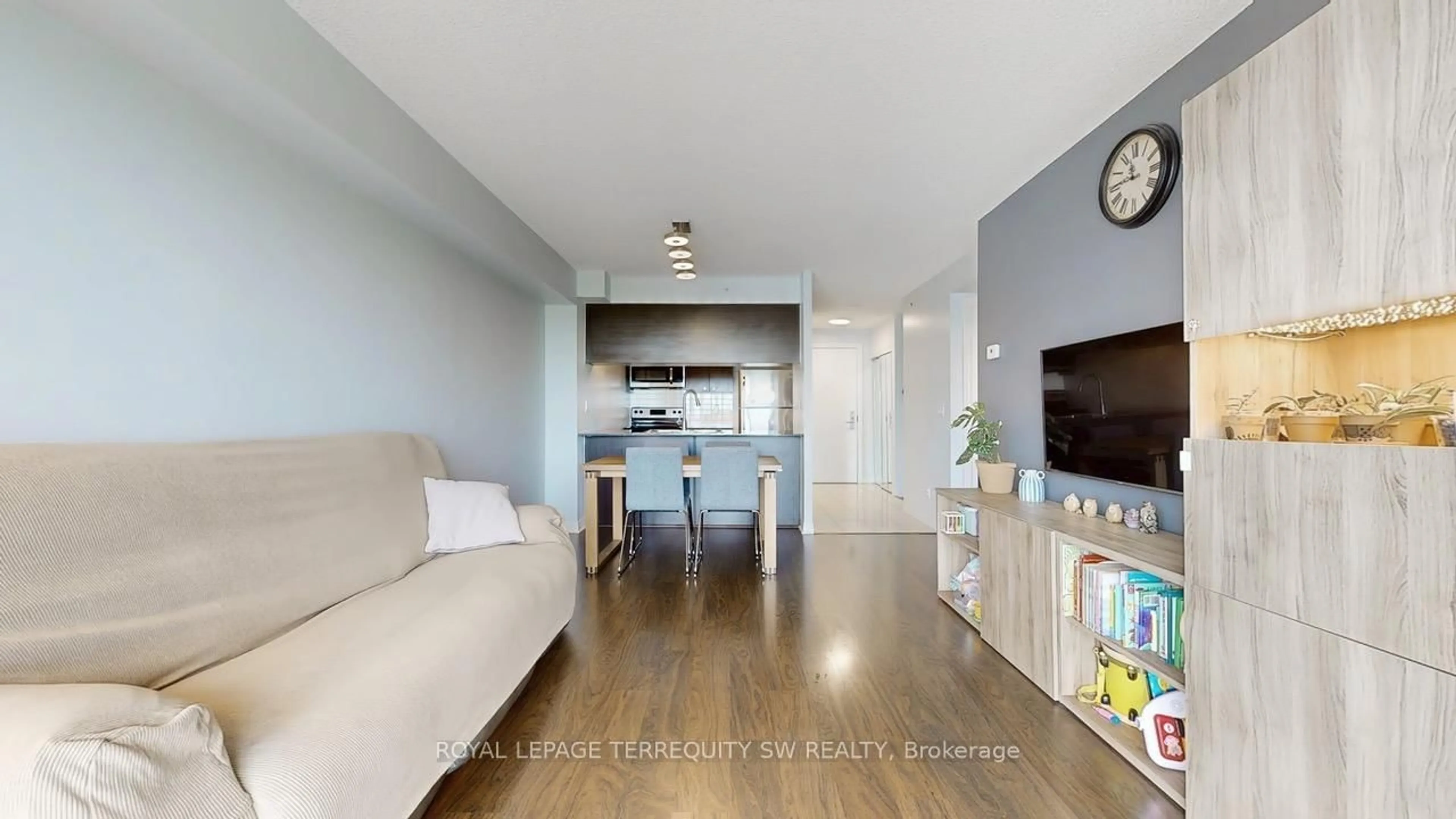 Living room with furniture, unknown for 275 Yorkland Rd #1905, Toronto Ontario M2J 0B4