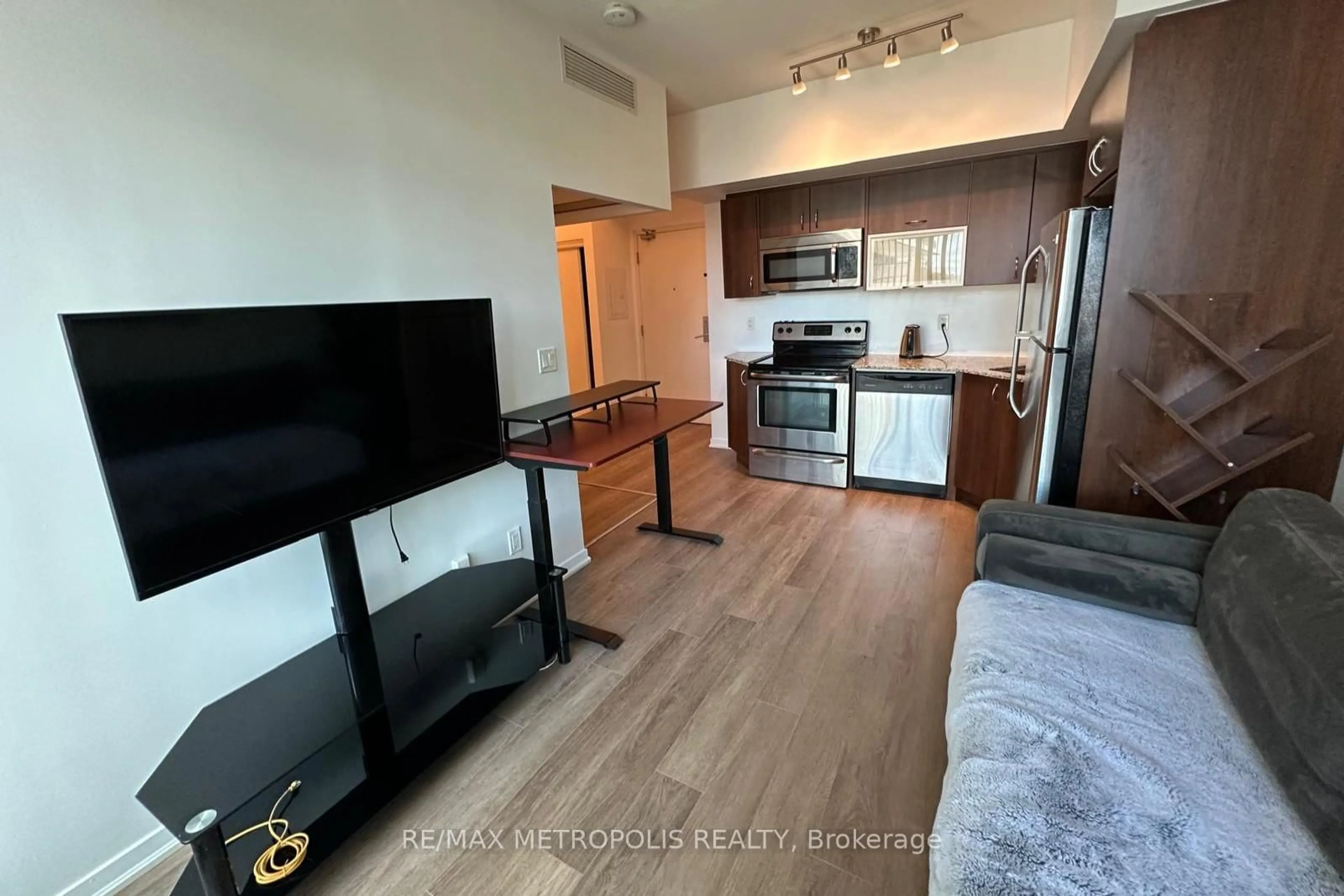 Unknown for 55 East Liberty St #813, Toronto Ontario M6K 3P9