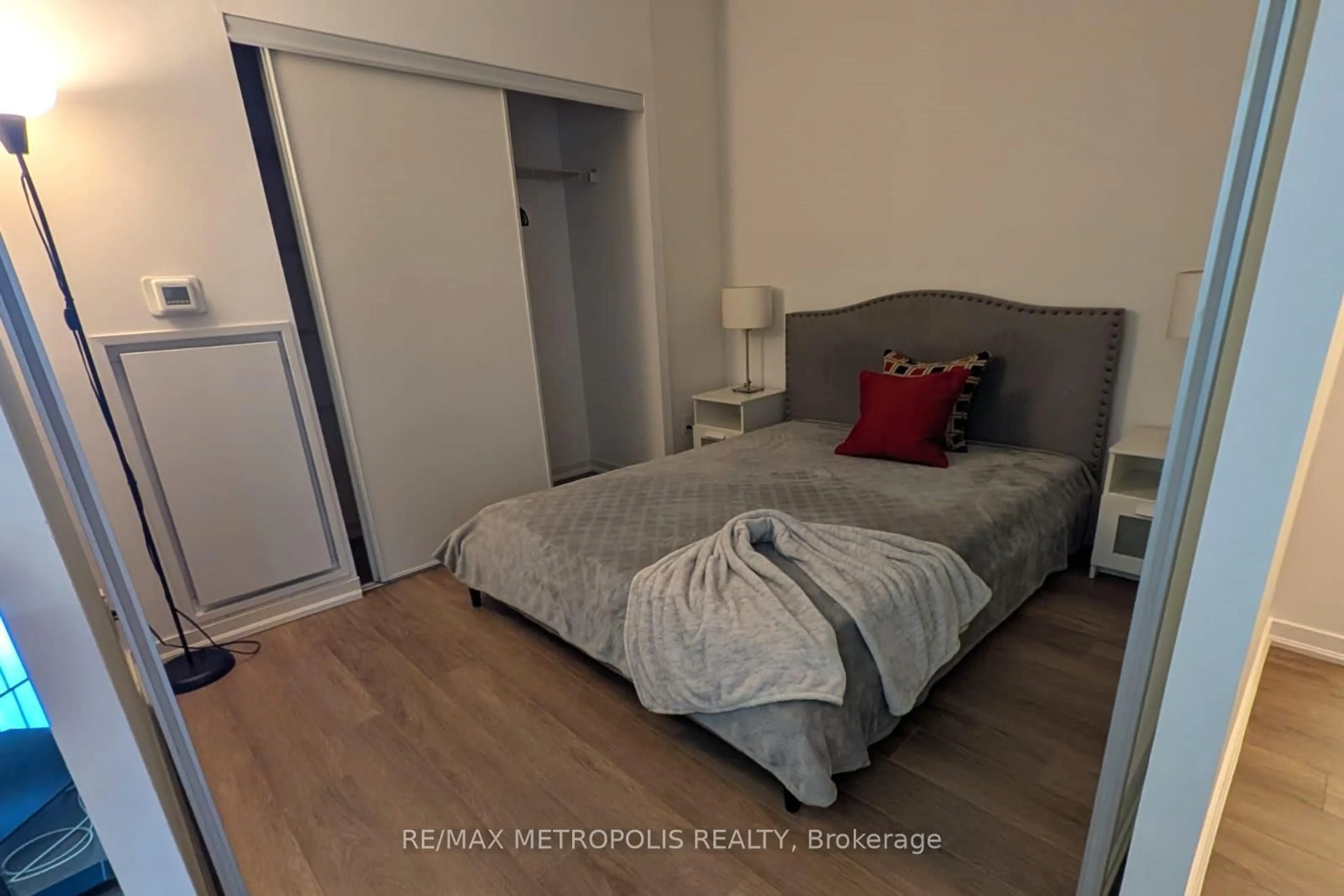 A pic of a room for 55 East Liberty St #813, Toronto Ontario M6K 3P9
