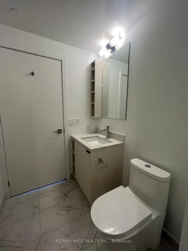 Additional property image - 252 Church St Unit 3802