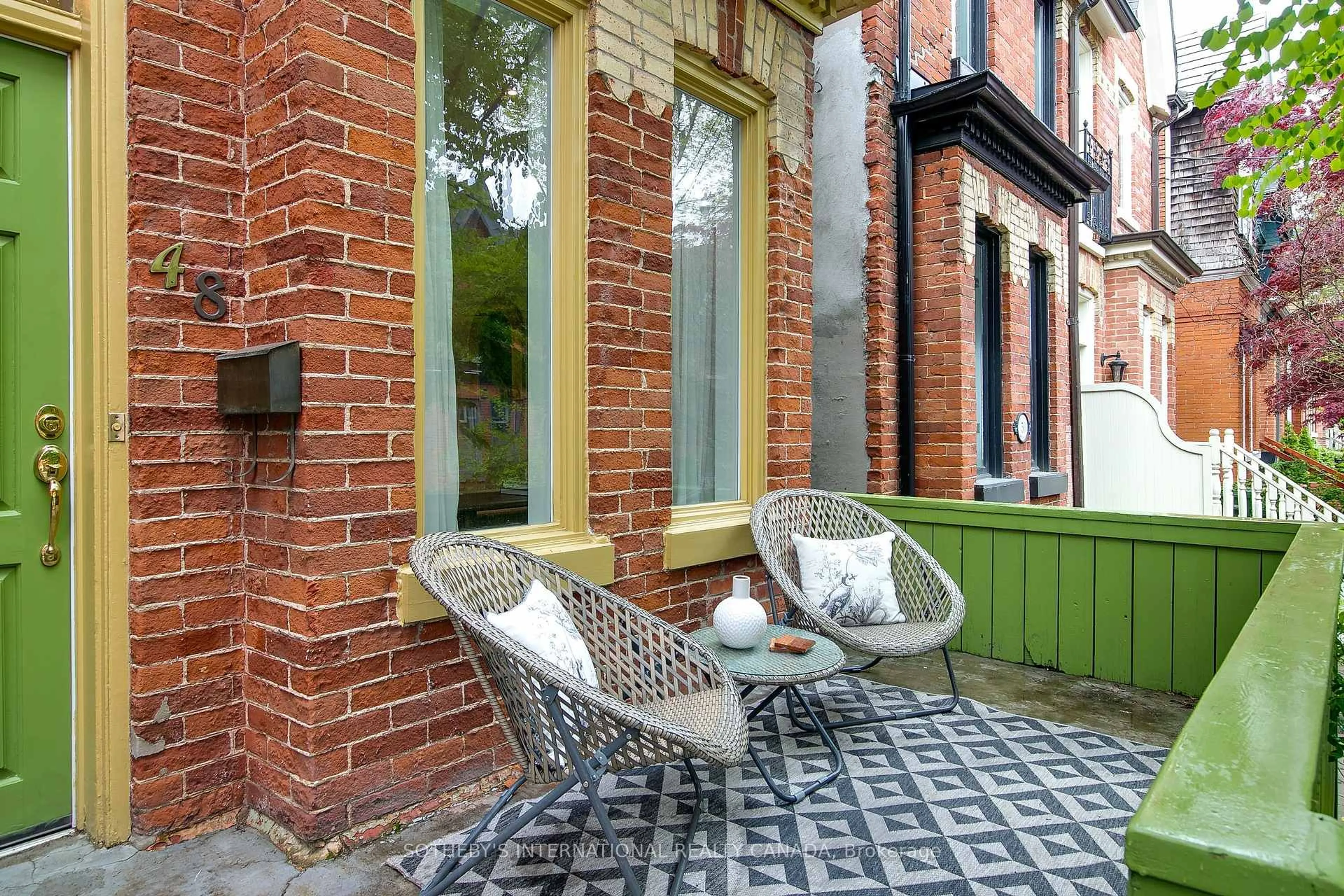 Patio, street for 48 Salisbury Ave, Toronto Ontario M4X 1C4