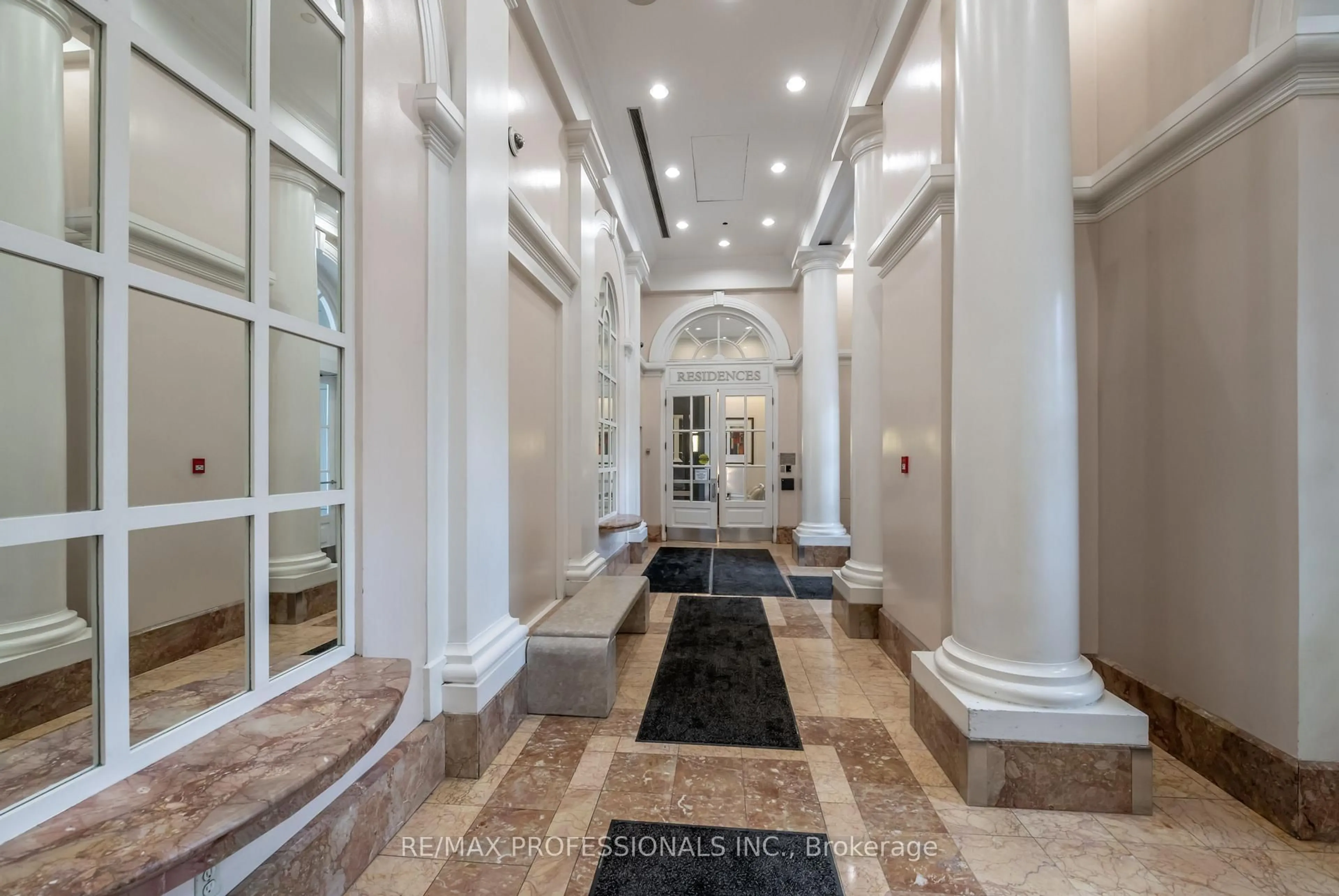 Indoor foyer for 25 The Esplanade N/A #2302, Toronto Ontario M5E 1W5
