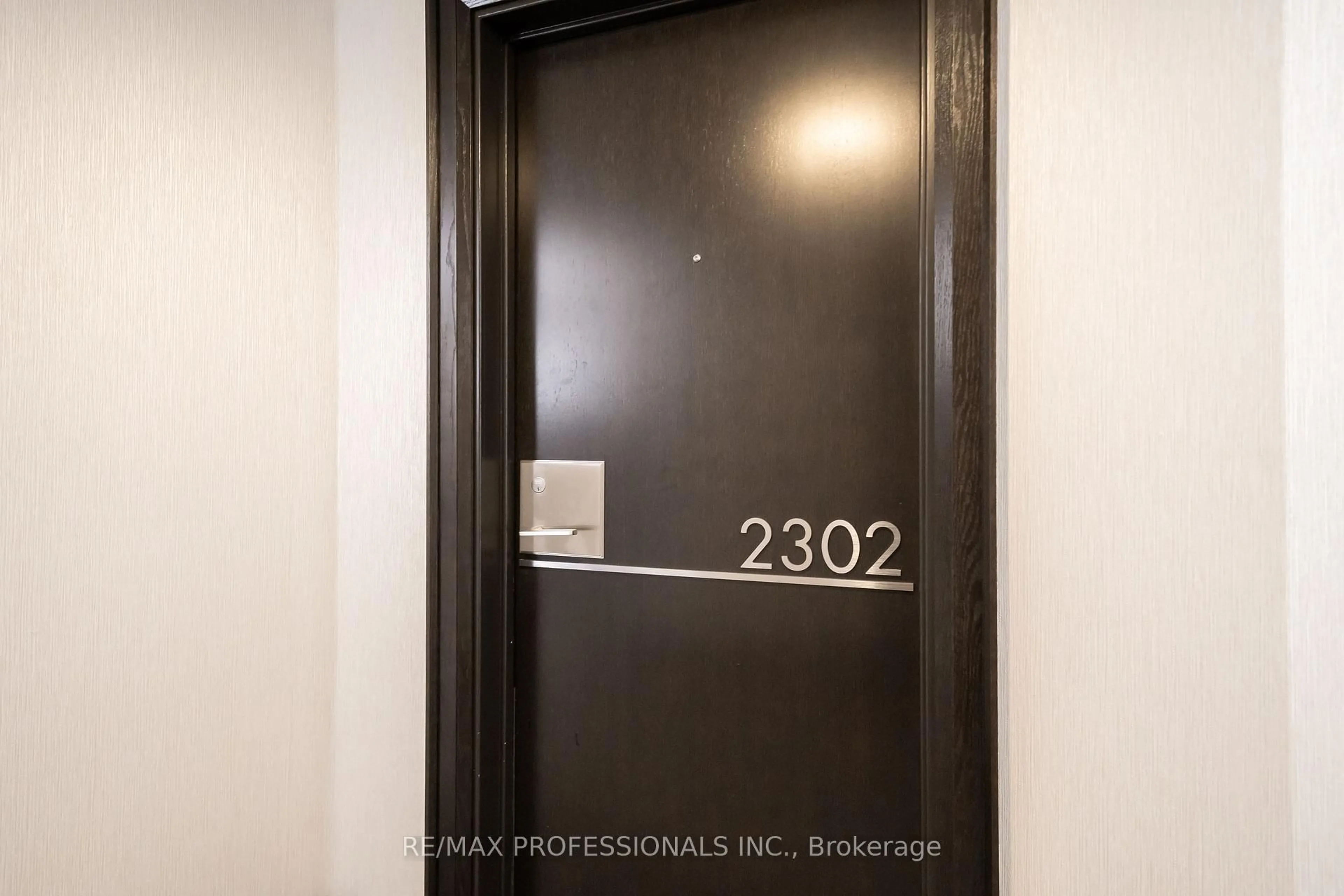 Indoor entryway for 25 The Esplanade N/A #2302, Toronto Ontario M5E 1W5