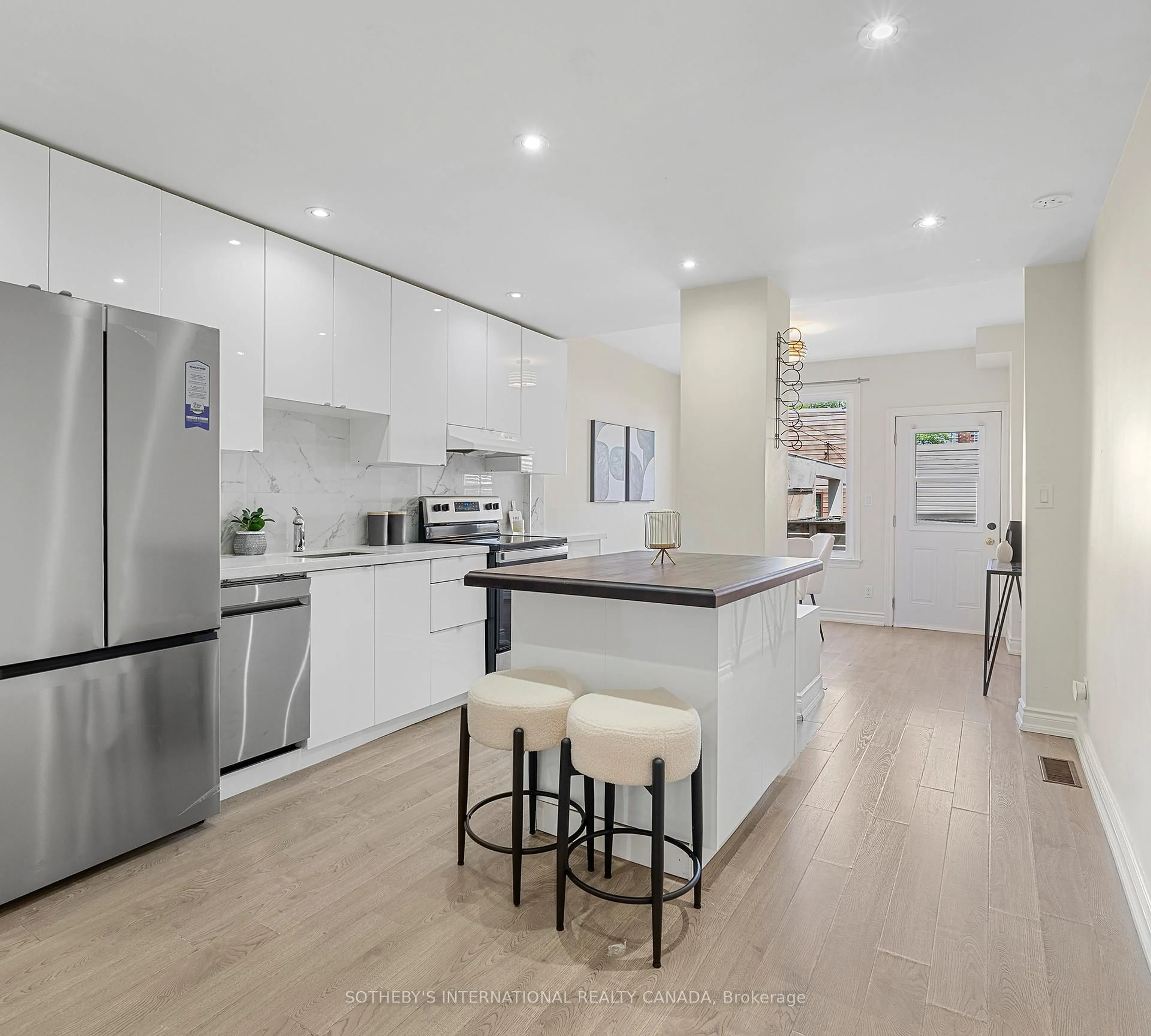 Open concept kitchen, unknown for 44 Fisher St, Toronto Ontario M6K 1V8