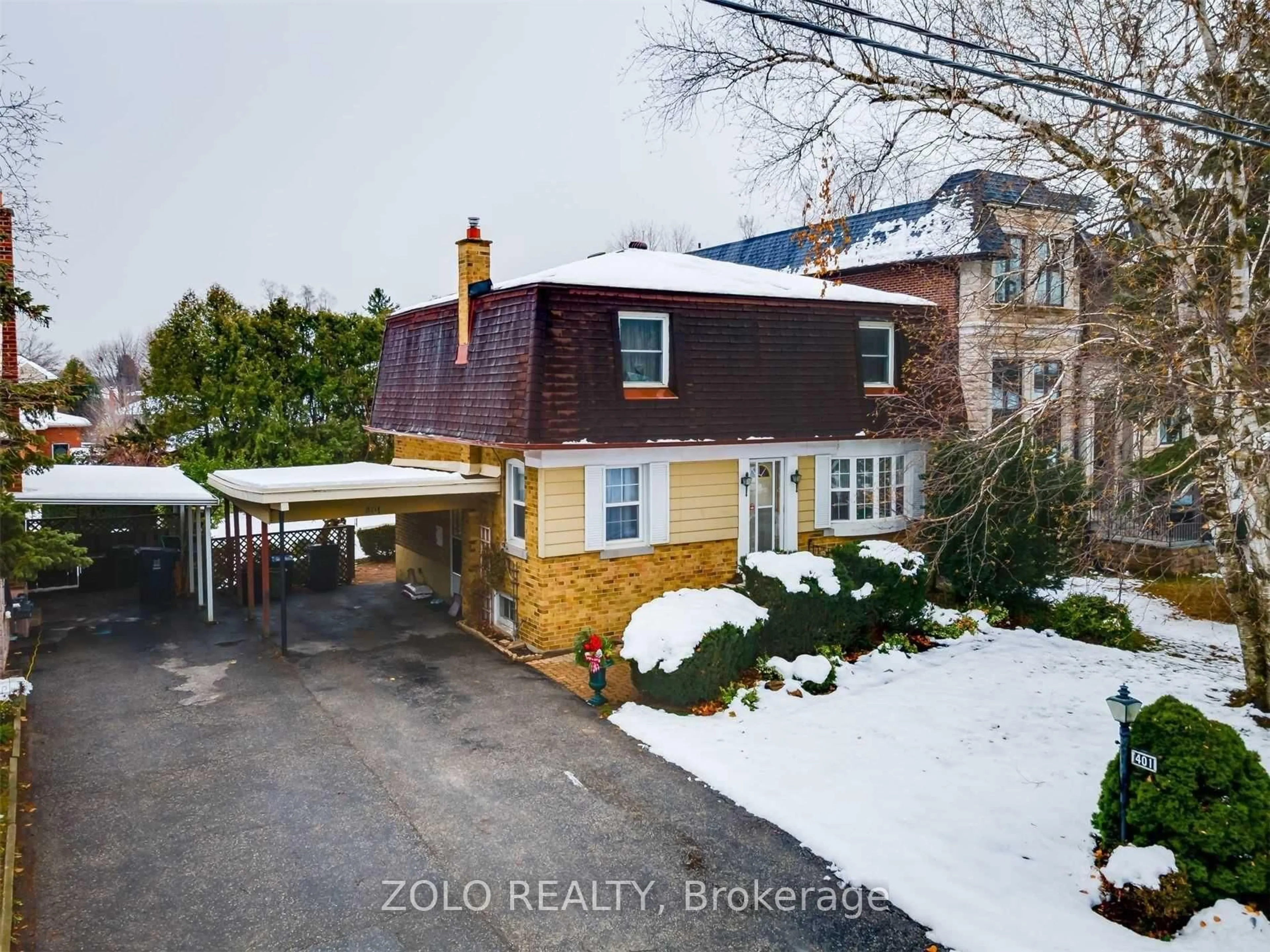 A pic from outside/outdoor area/front of a property/back of a property/a pic from drone, street for 401 Hounslow Ave, Toronto Ontario M2R 1H7