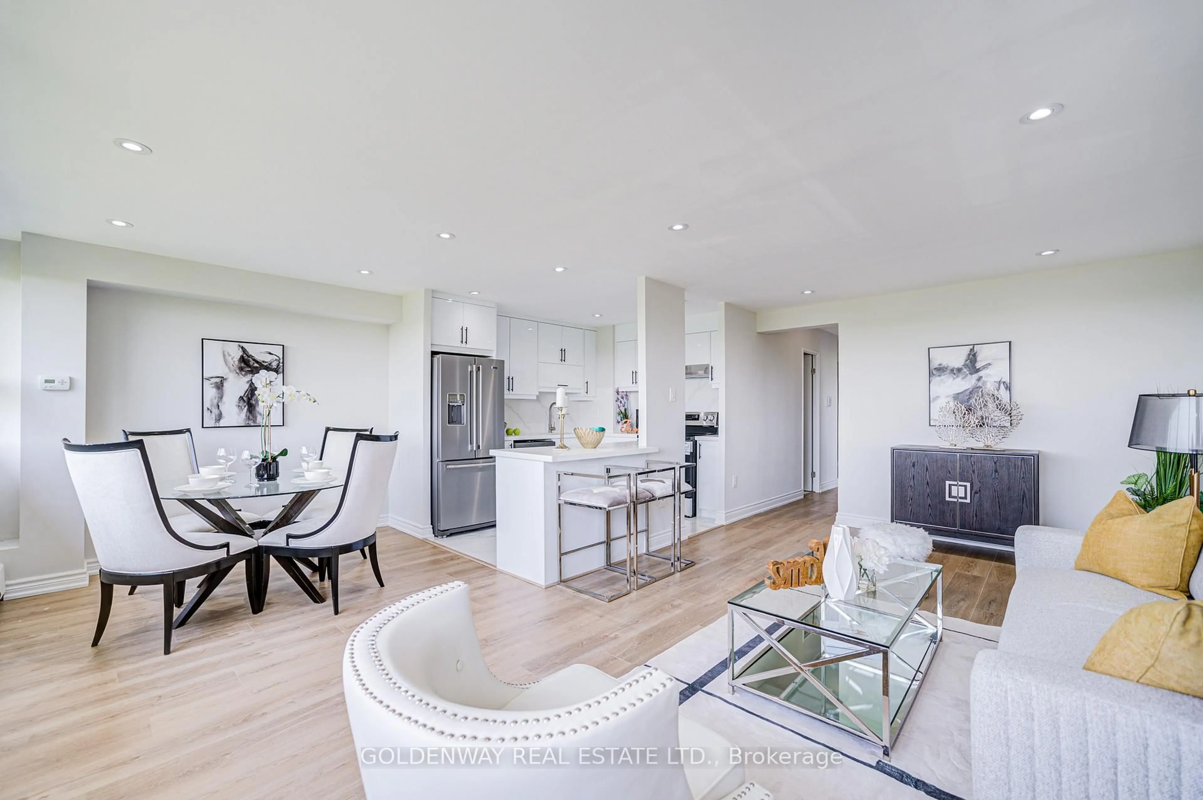 Open concept kitchen, unknown for 100 Leeward Glwy #1103, Toronto Ontario M3C 2Z1