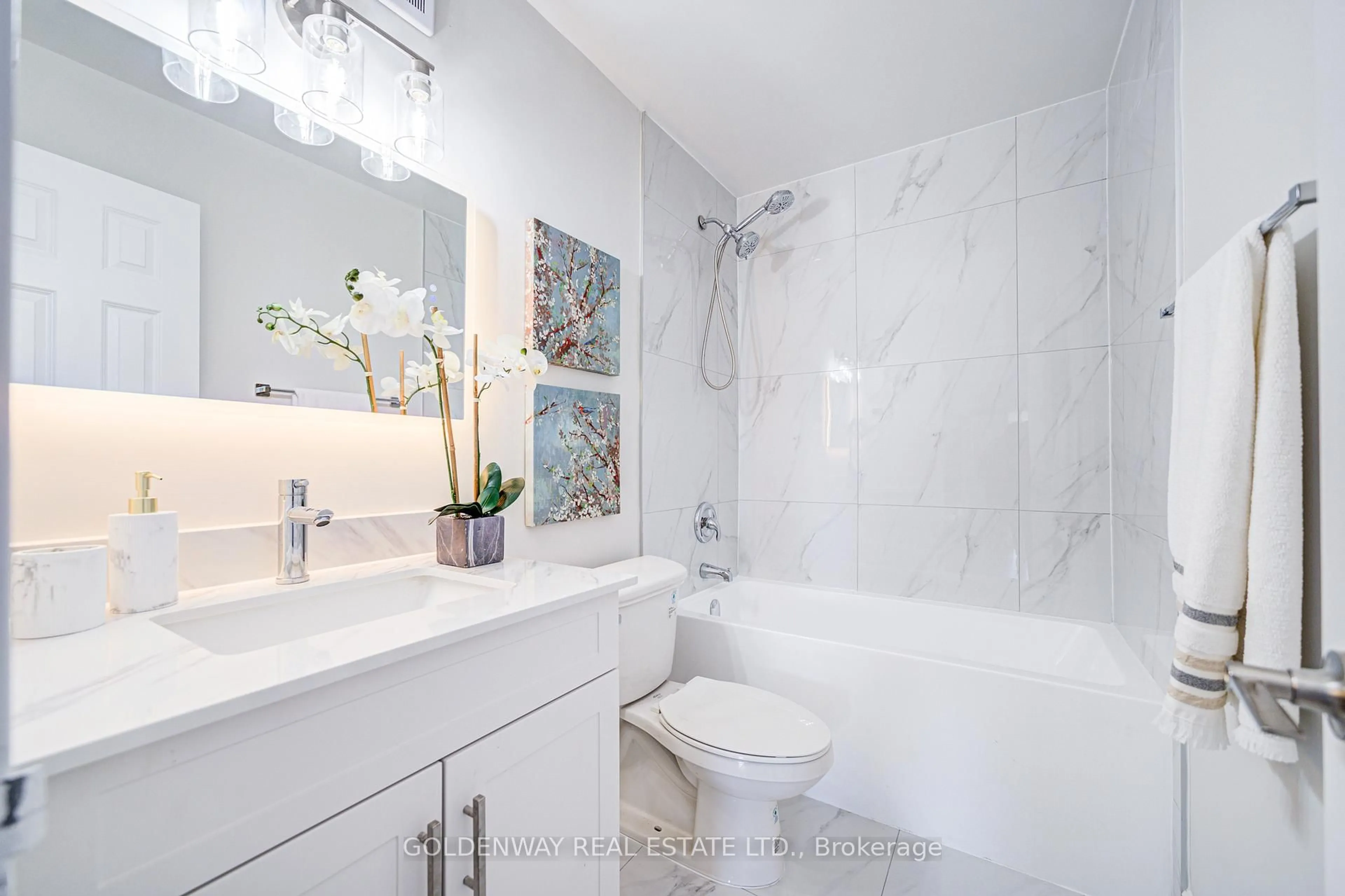 Contemporary bathroom, ceramic/tile floor for 100 Leeward Glwy #1103, Toronto Ontario M3C 2Z1