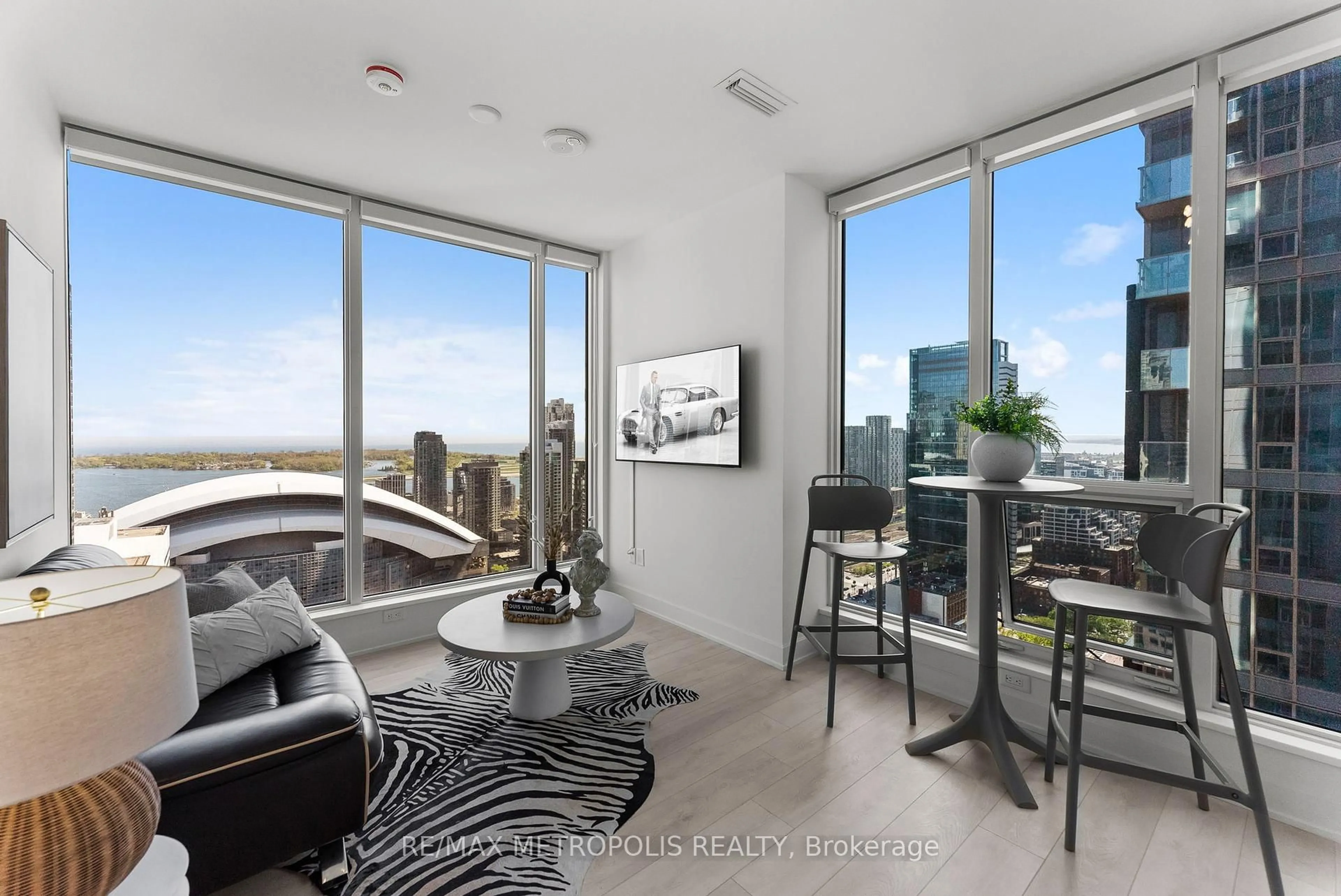 A pic of a room for 15 Mercer St #3202, Toronto Ontario M5V 1H2