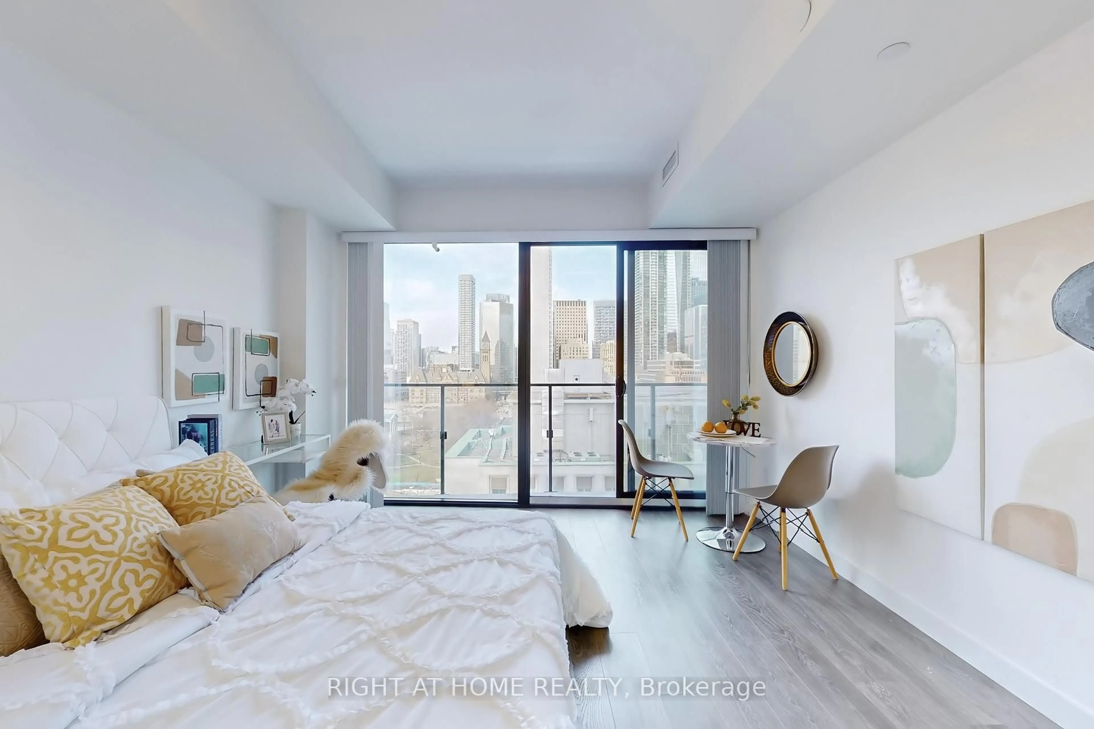 A pic of a room for 215 Queen St #1409, Toronto Ontario M5V 0P5