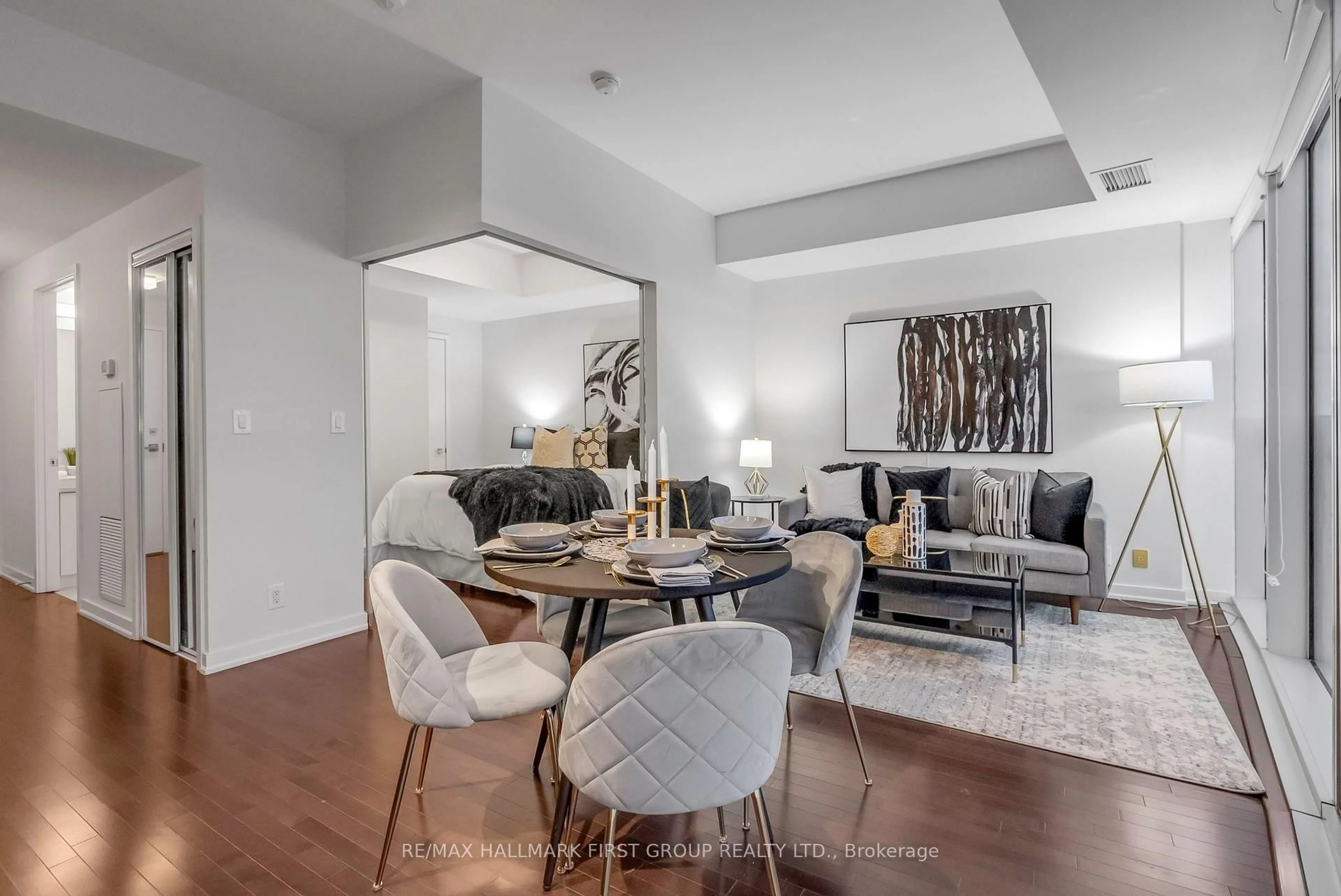 Living room with furniture, unknown for 12 York St #5306, Toronto Ontario M5J 0A9