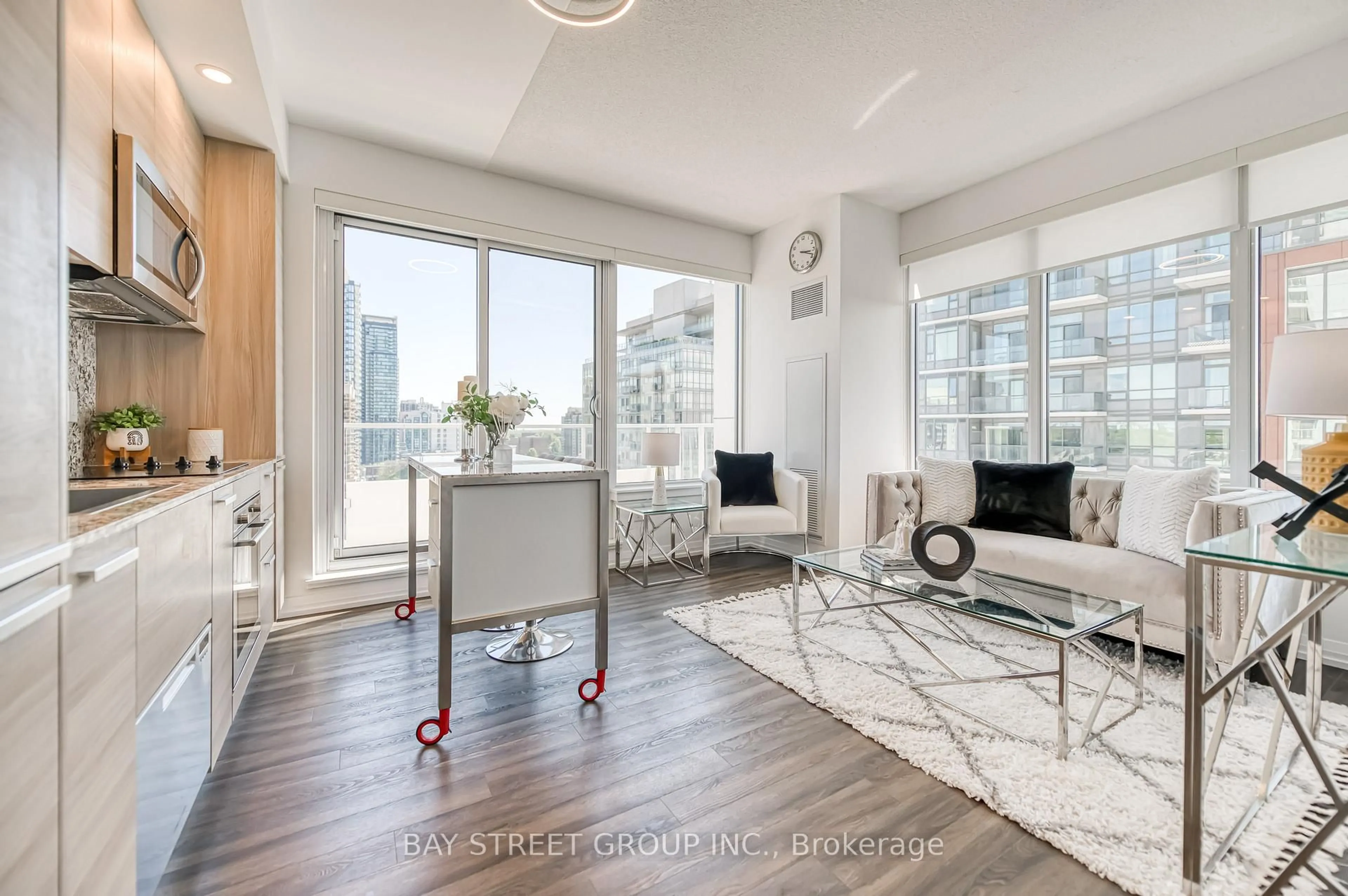 Living room with furniture, unknown for 75 Canterbury Pl #1507, Toronto Ontario M2N 0L2