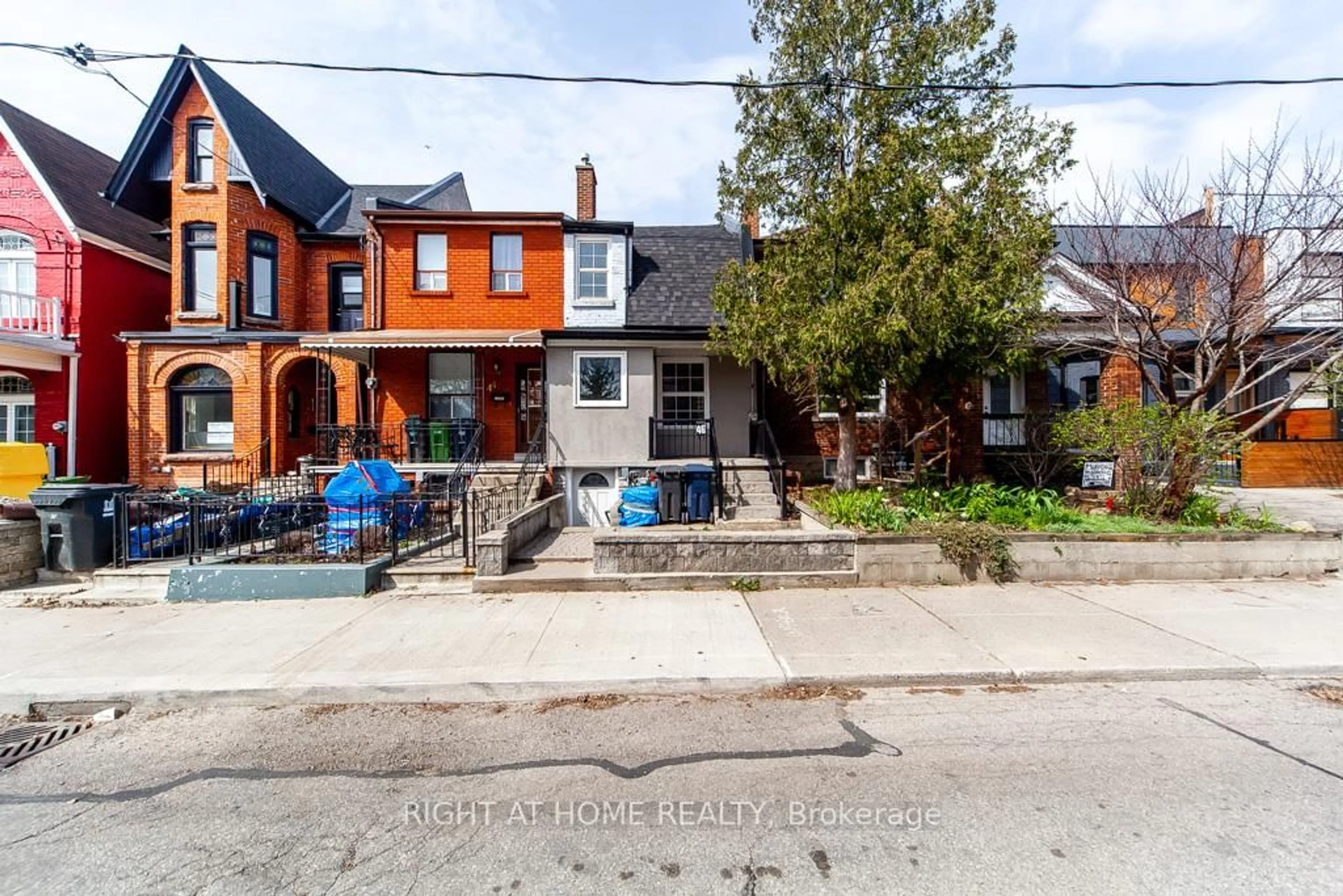 Unknown for 46 Coolmine Rd, Toronto Ontario M6J 3E9