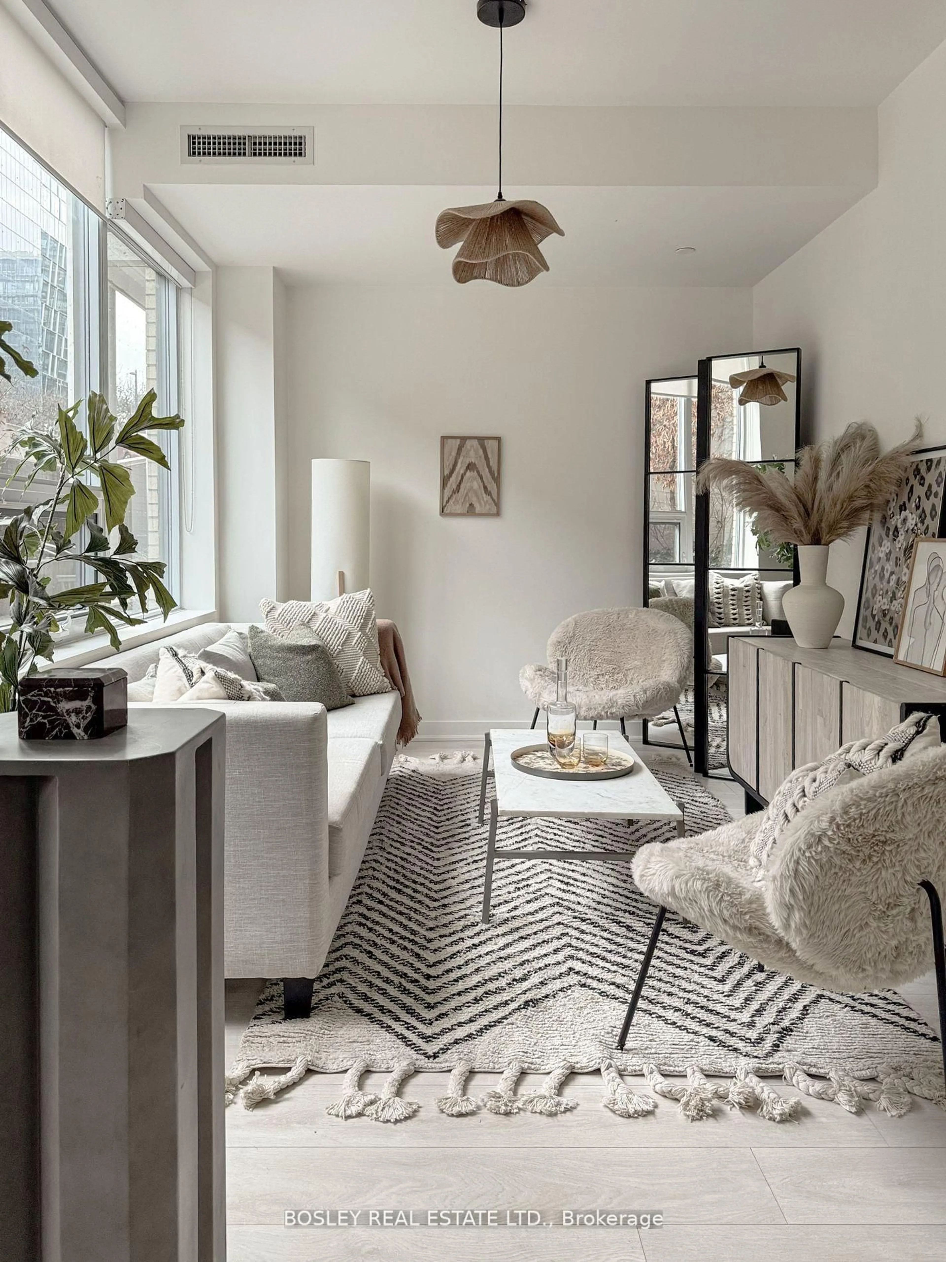 Contemporary bathroom, unknown for 120 Parliament St #TH04, Toronto Ontario M5A 2Y8