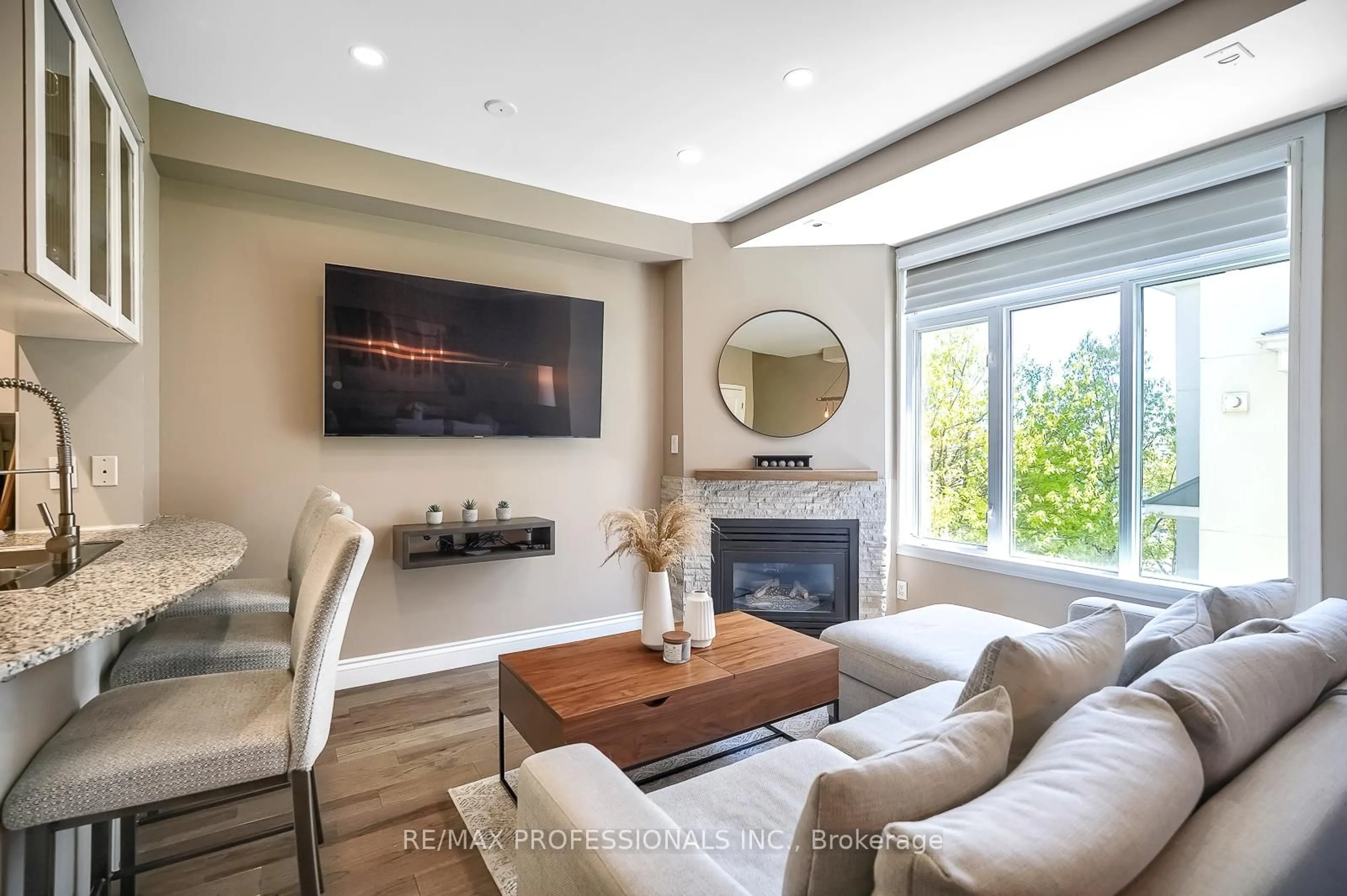 Living room with furniture, unknown for 32 Stadium Rd #323, Toronto Ontario M5V 3P4