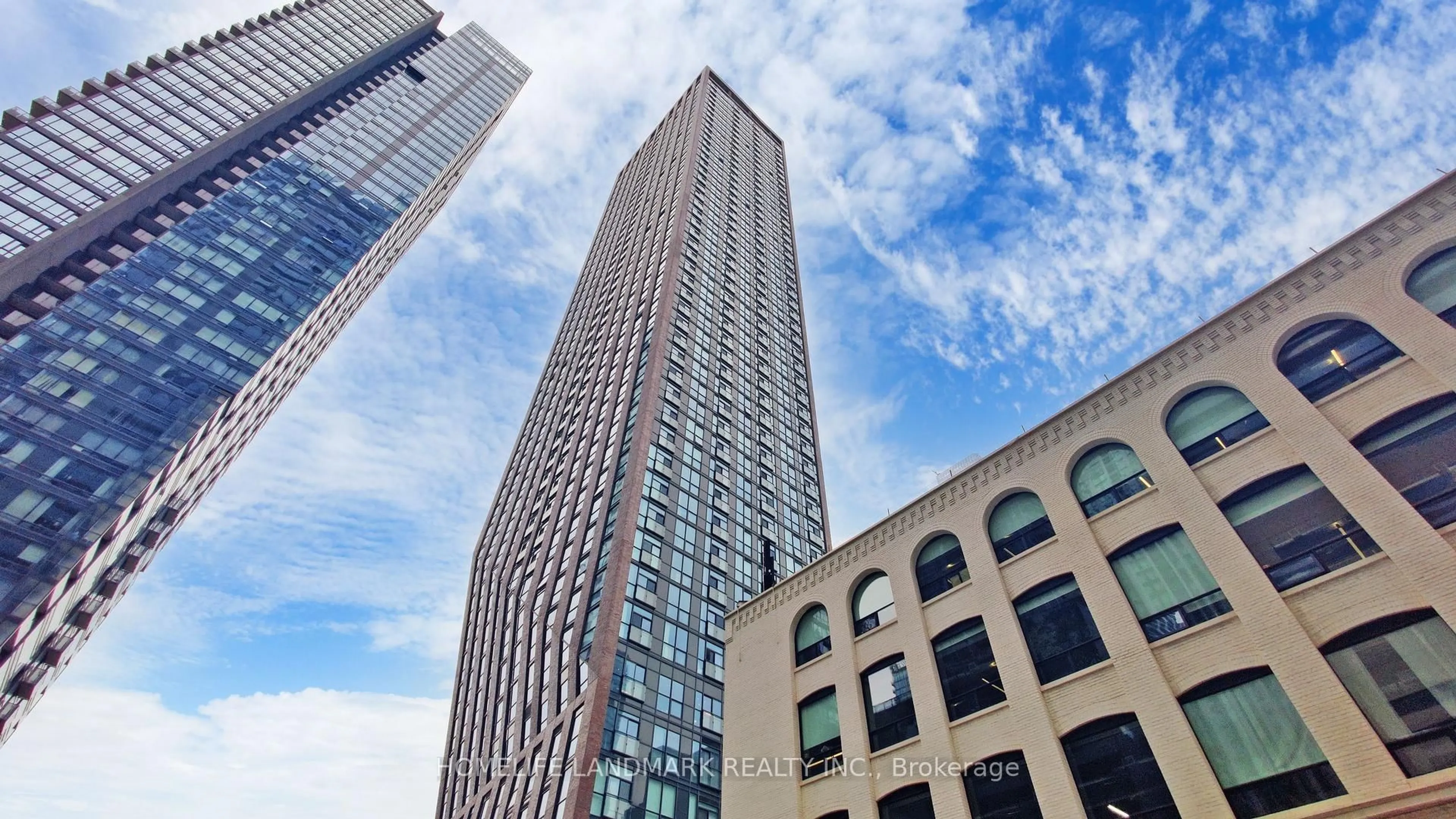 Indoor foyer for 99 John St #2306, Toronto Ontario M5V 0S6