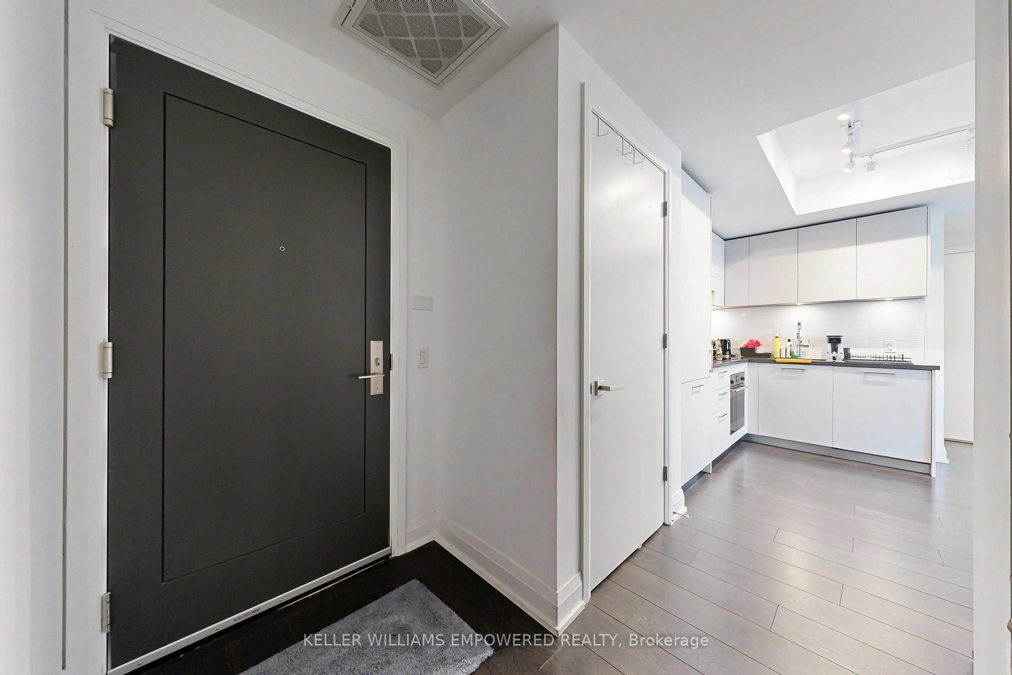 Unknown for 33 Frederick Todd Way #1307, Toronto Ontario M4G 0C9