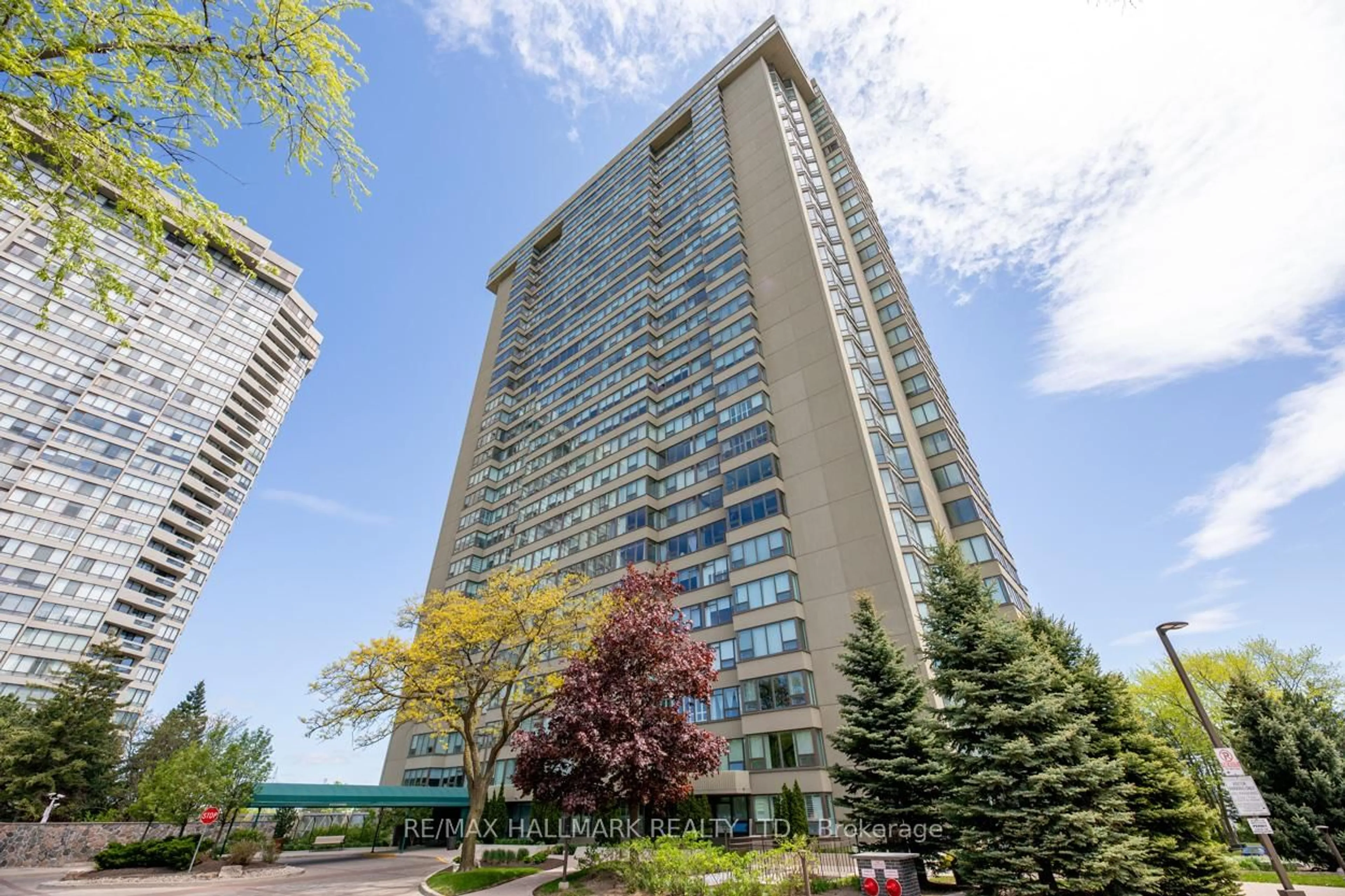 Patio, building for 55 Skymark Dr #1707, Toronto Ontario M2H 3N4