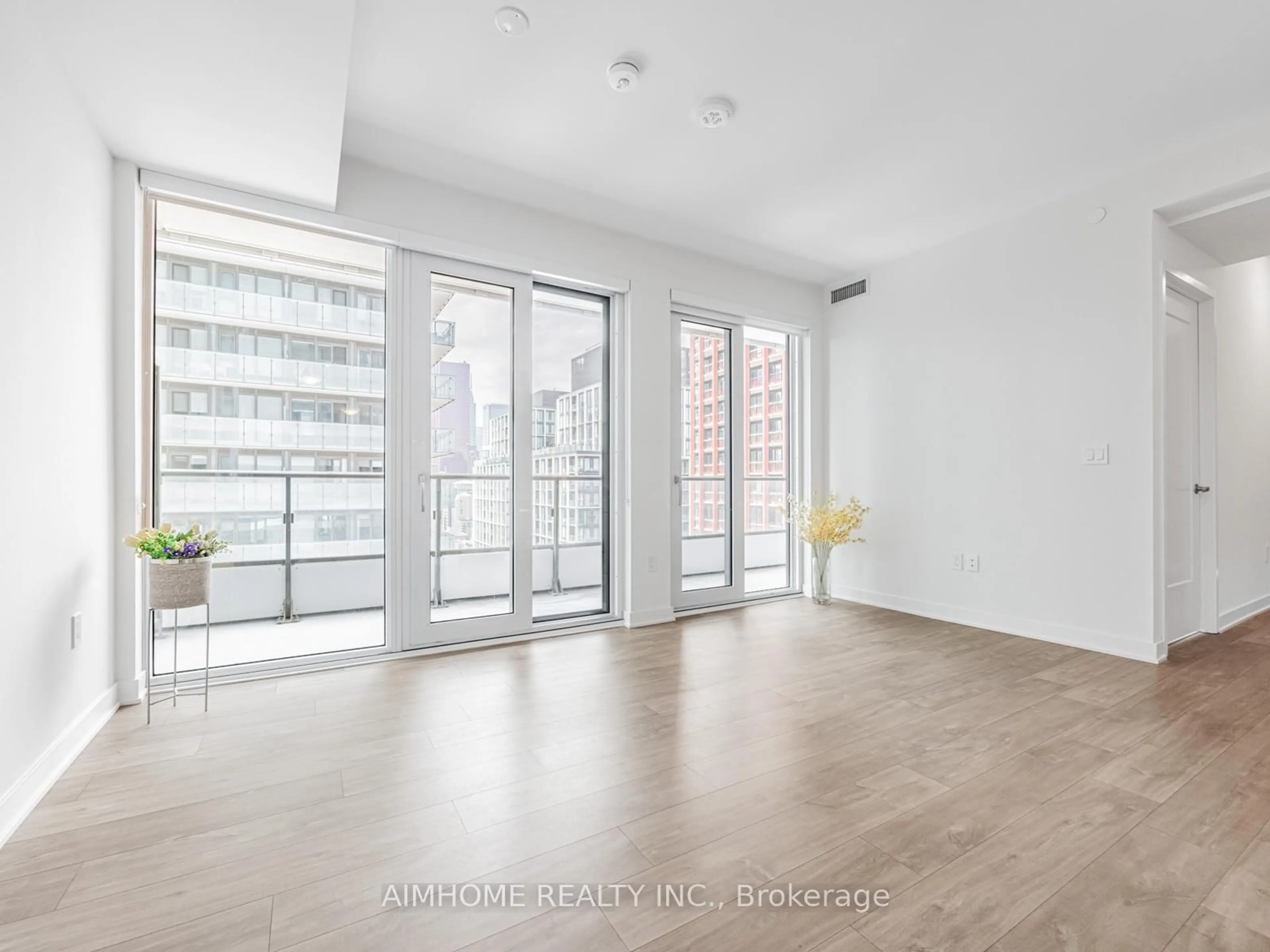 A pic of a room for 70 Princess St #2116, Toronto Ontario M5A 0X6