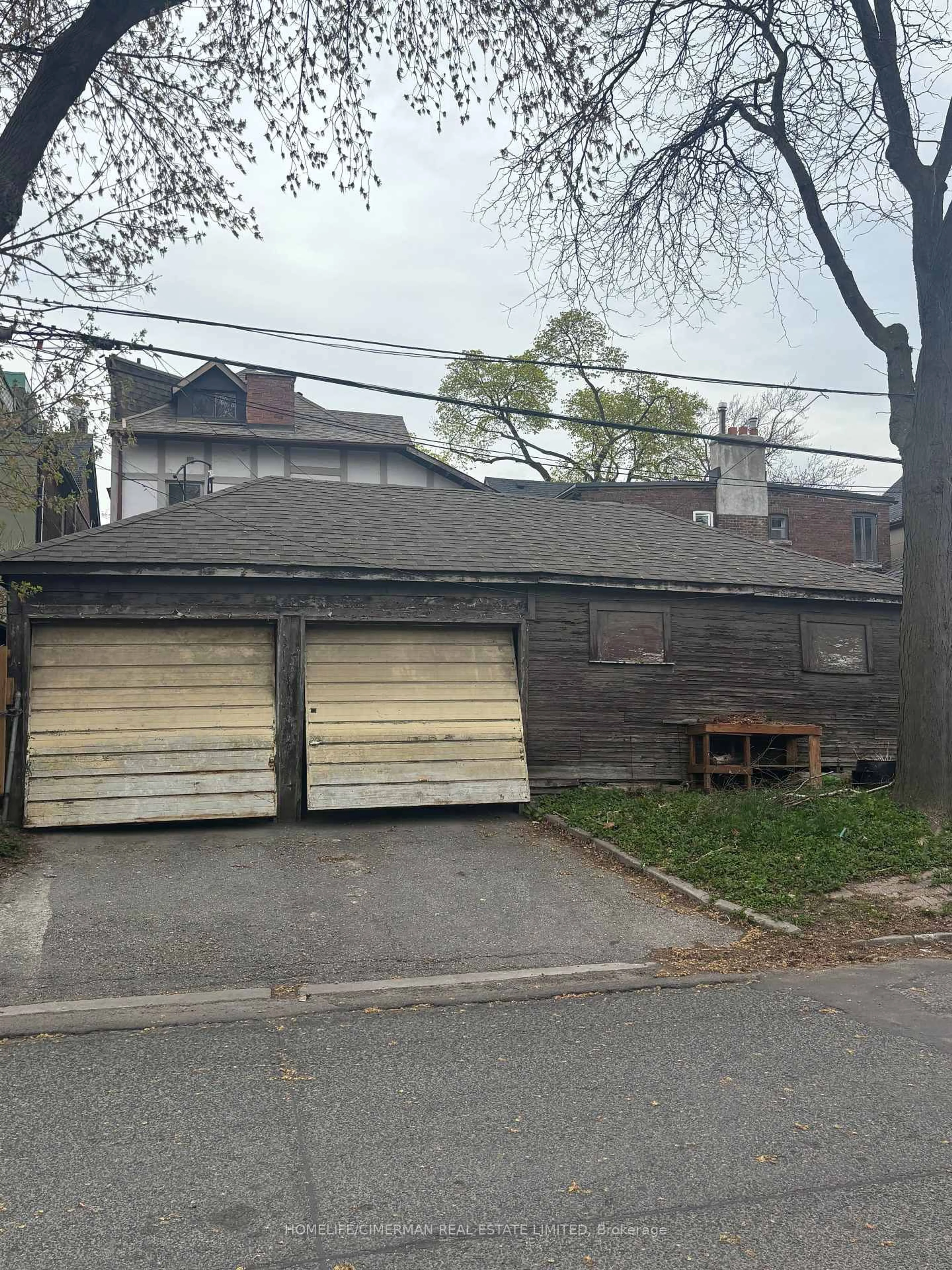 Unknown for 89 Ellsworth Ave, Toronto Ontario M6G 2K4