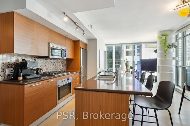 Additional property image - 375 King St Unit 1207
