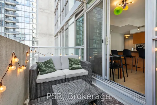 Additional property image - 375 King St Unit 1207