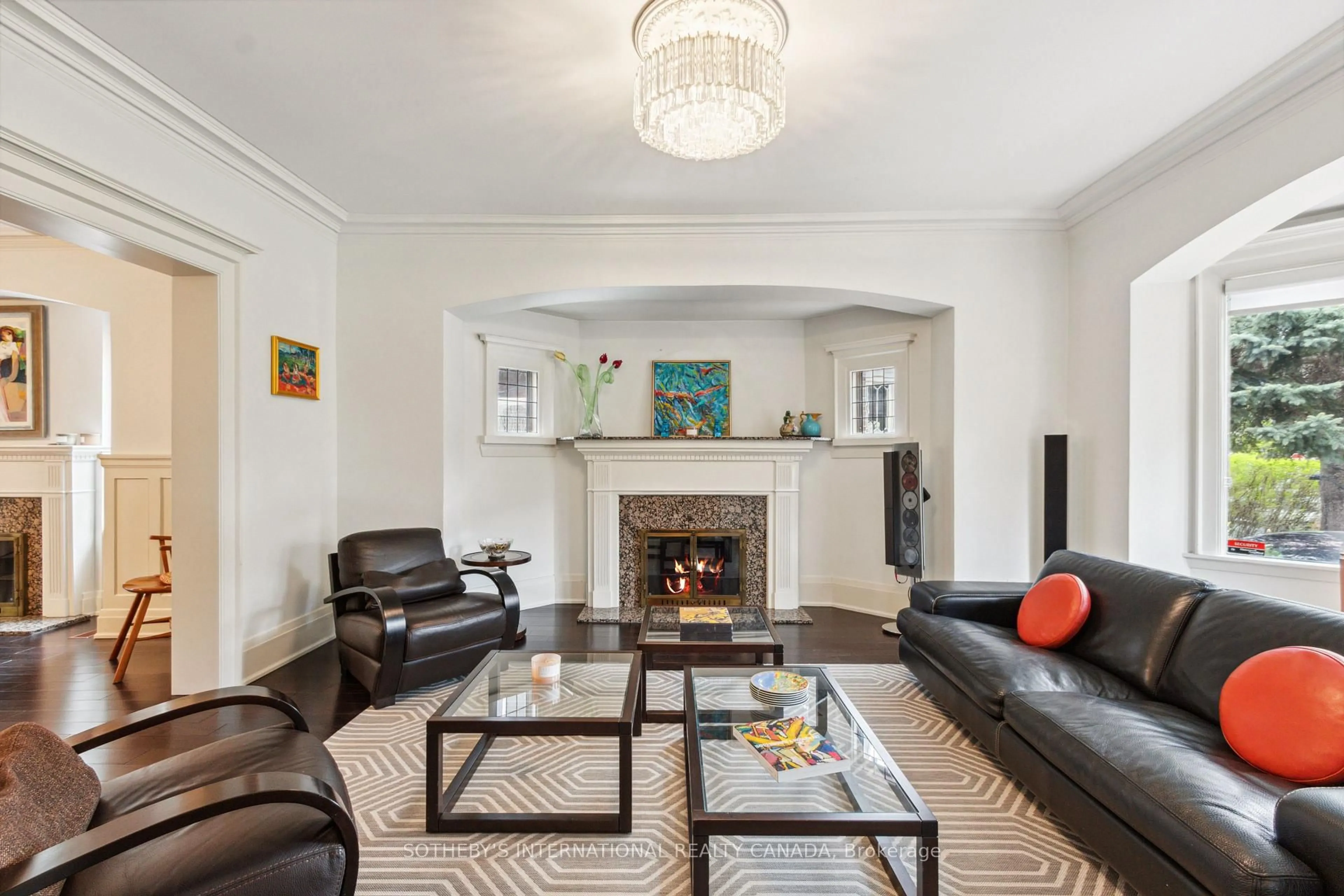 Living room with furniture, unknown for 109 Heath St, Toronto Ontario M4V 1T5