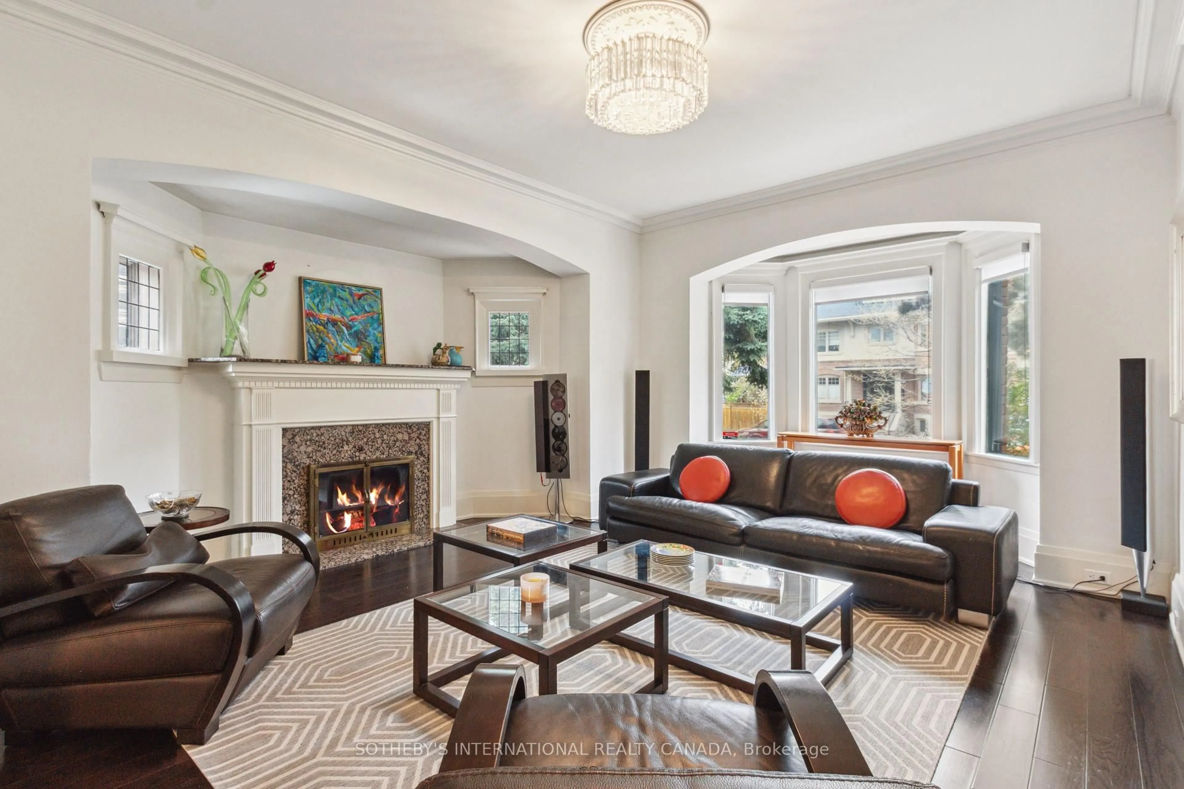 Living room with furniture, unknown for 109 Heath St, Toronto Ontario M4V 1T5