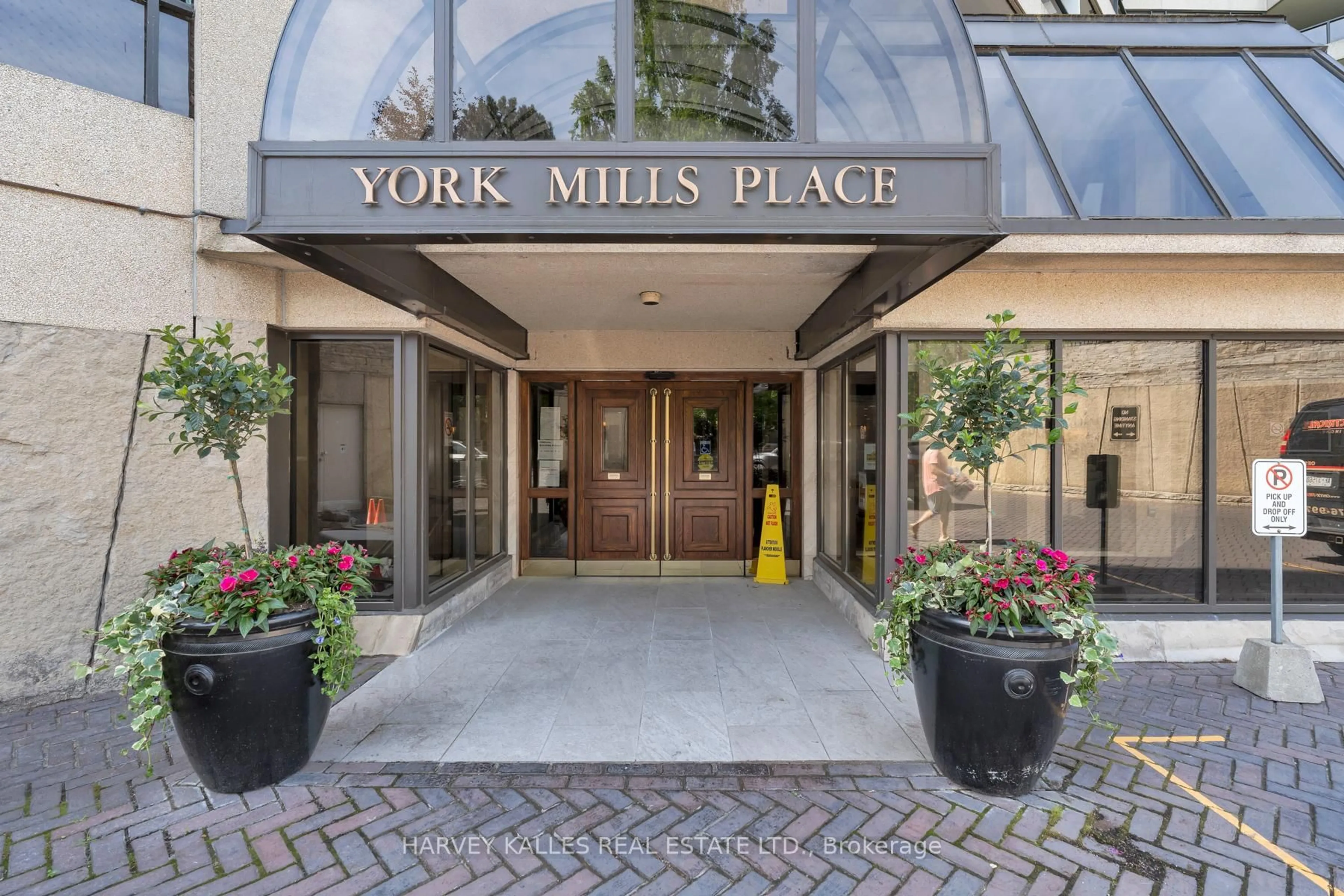 Lobby for 3900 Yonge St #405, Toronto Ontario M4N 3N6