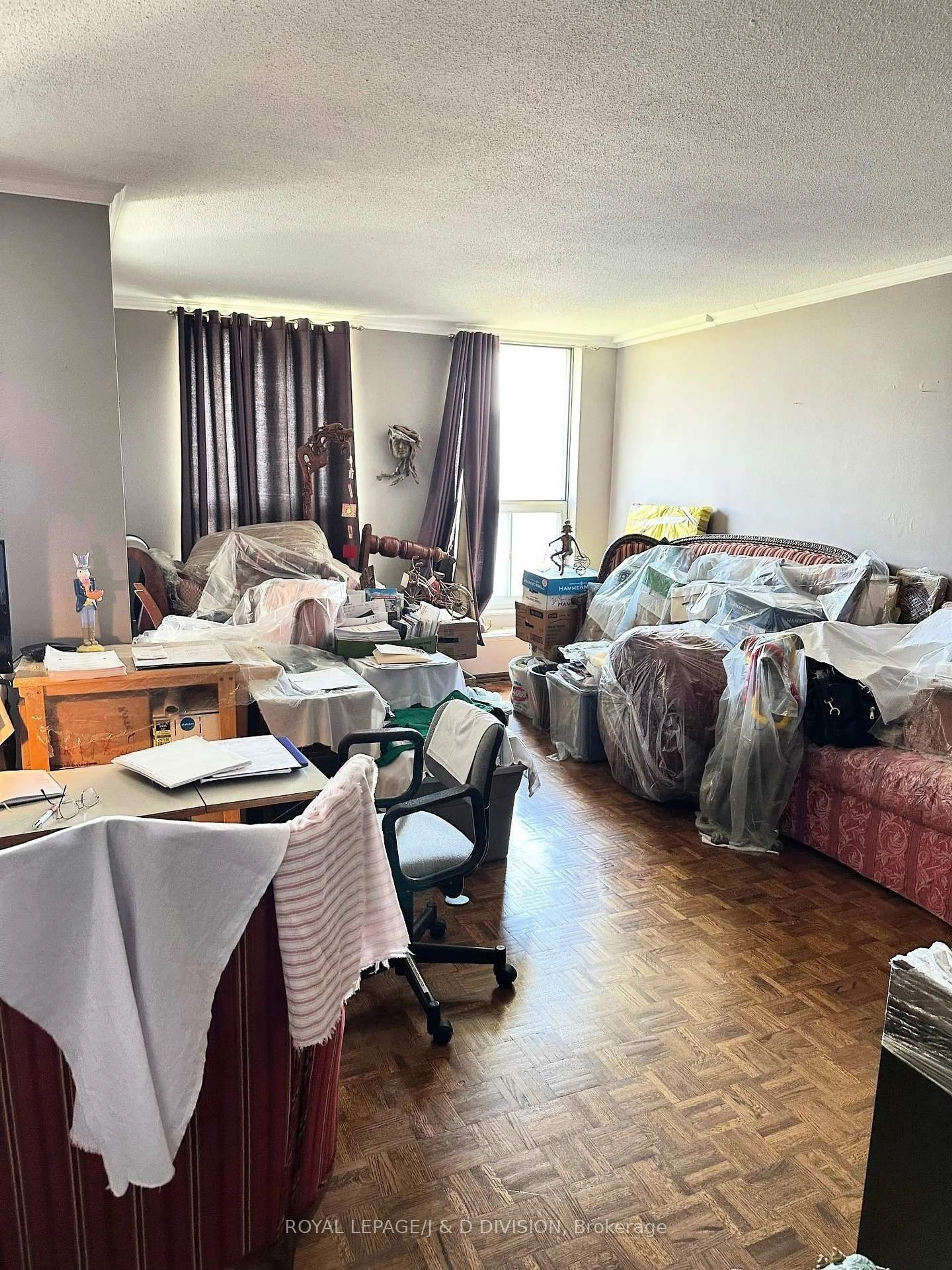 A pic of a room for 130 Neptune Dr #1510, Toronto Ontario M6A 1X5
