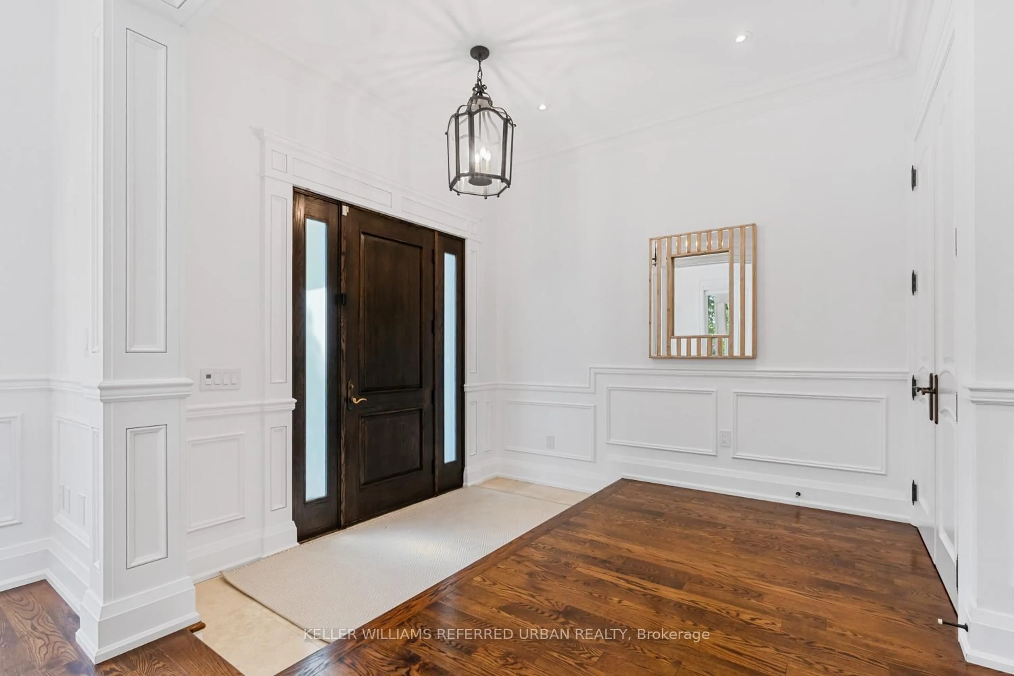 Indoor entryway for 92 Felbrigg Ave, Toronto Ontario M5M 2M4
