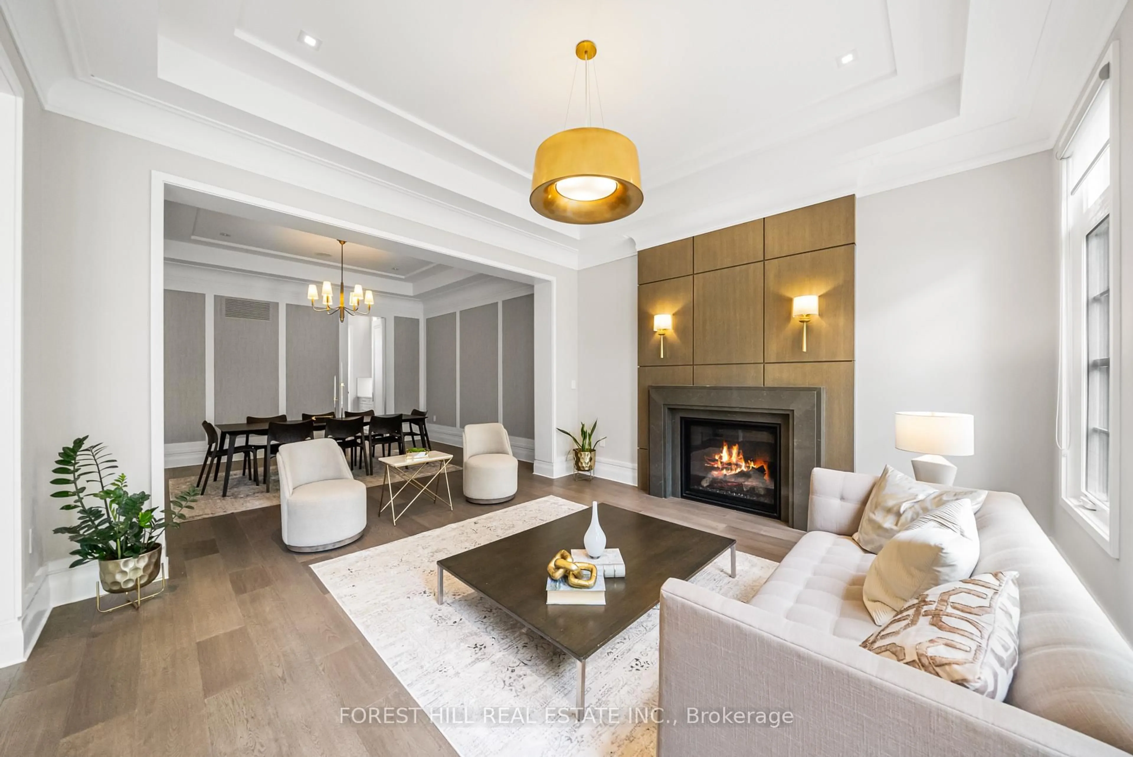 Living room with furniture, unknown for 163 Cortleigh Blvd, Toronto Ontario M5N 1P6