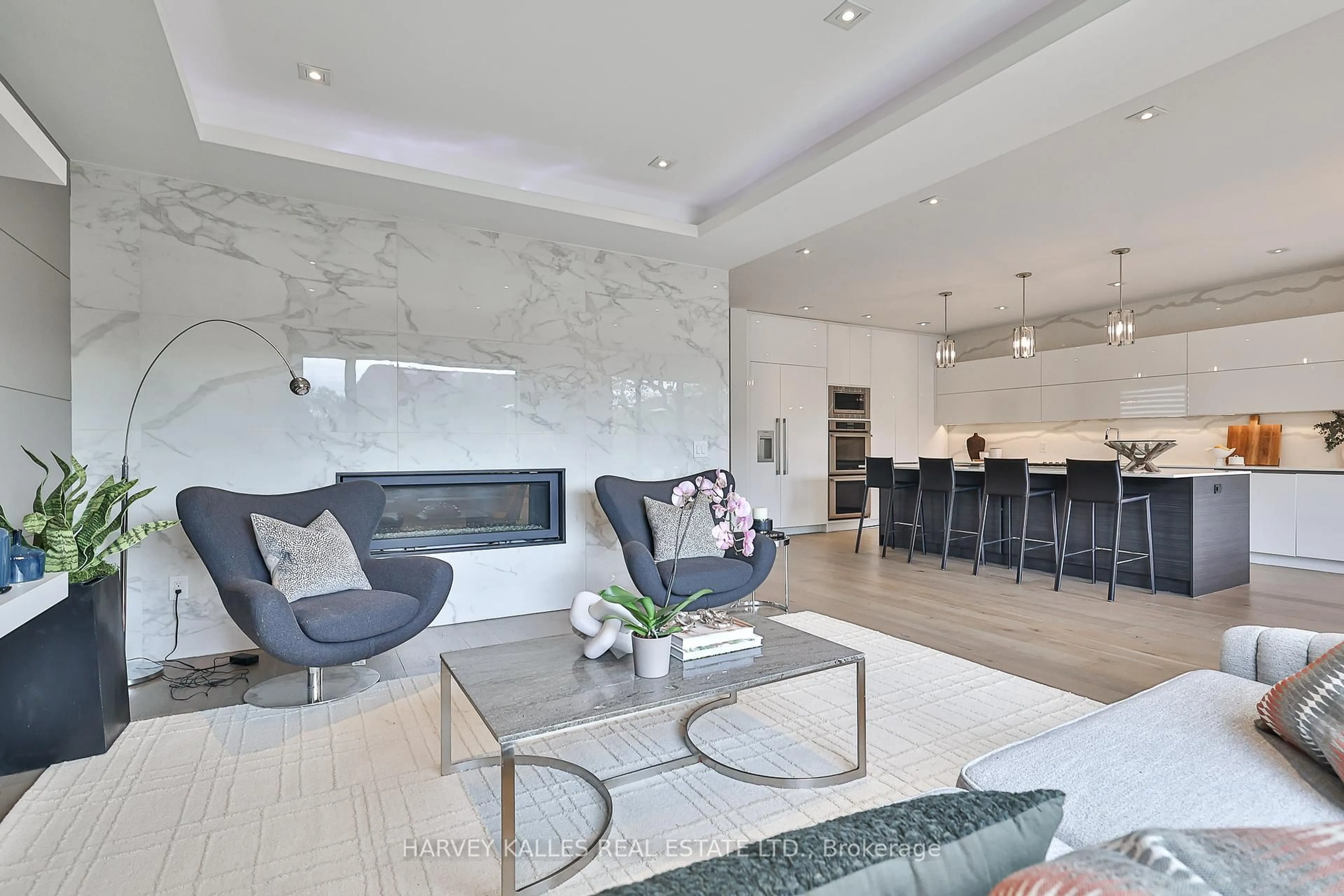 Living room with furniture, unknown for 164 Dunblaine Ave, Toronto Ontario M5M 2S5