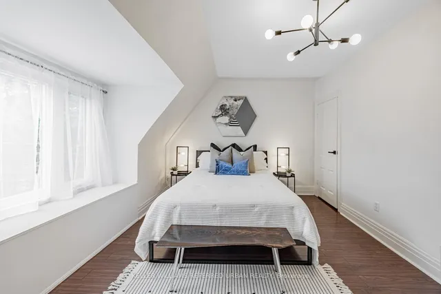 Additional property image - 257 Montrose Ave