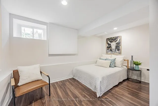 Additional property image - 257 Montrose Ave