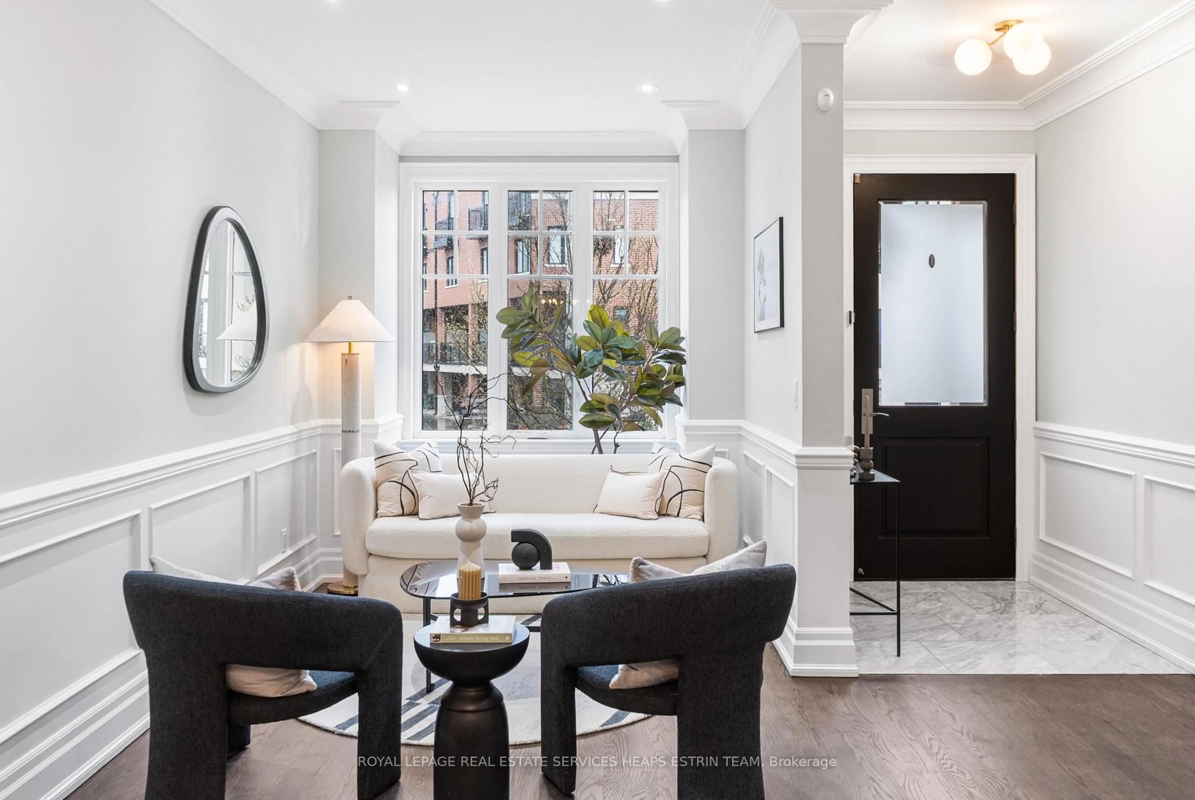 Living room with furniture, unknown for 332 Sutherland Dr, Toronto Ontario M4G 1J8