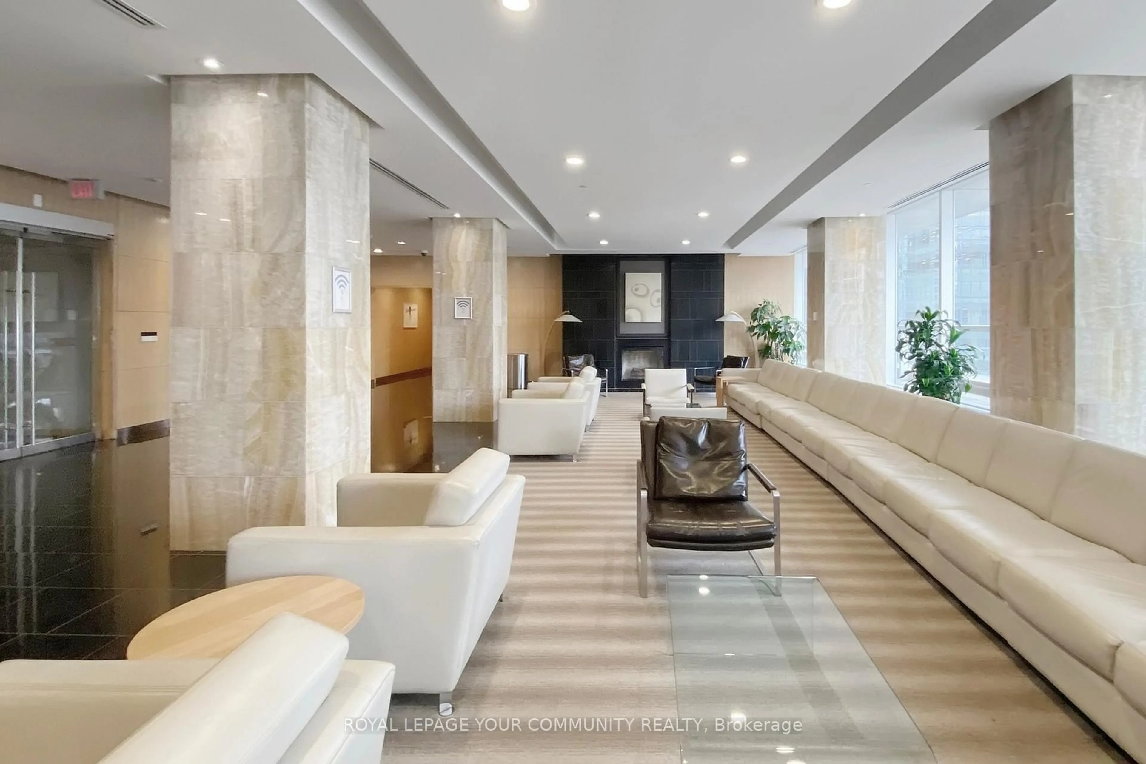 Lobby for 55 Bremner Blvd #3001, Toronto Ontario M5J 0A6