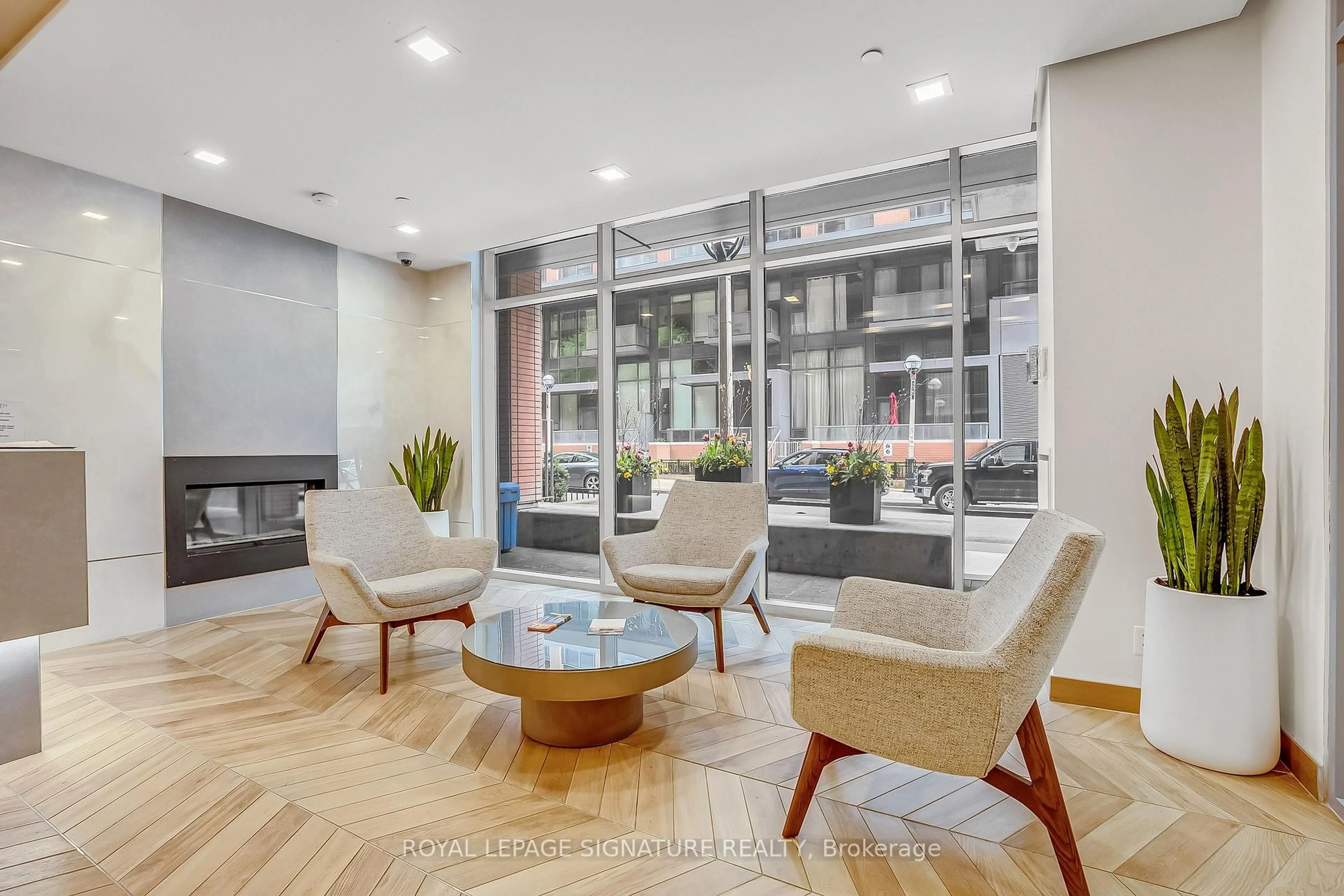 Lobby for 15 Bruyeres Mews #317, Toronto Ontario M5V 0A7