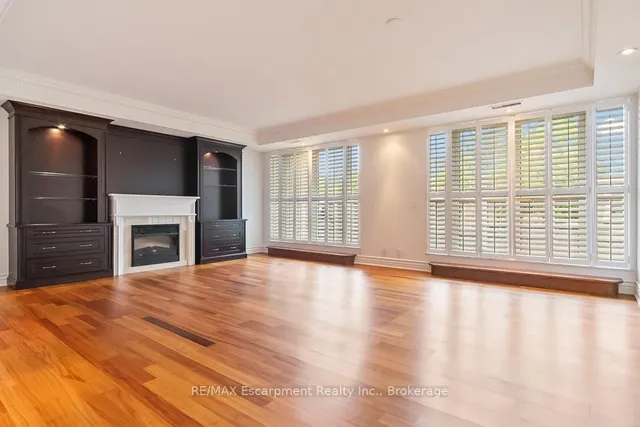 Additional property image - 68 Yorkville Ave Unit 304