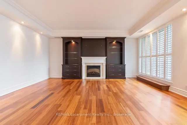 Additional property image - 68 Yorkville Ave Unit 304