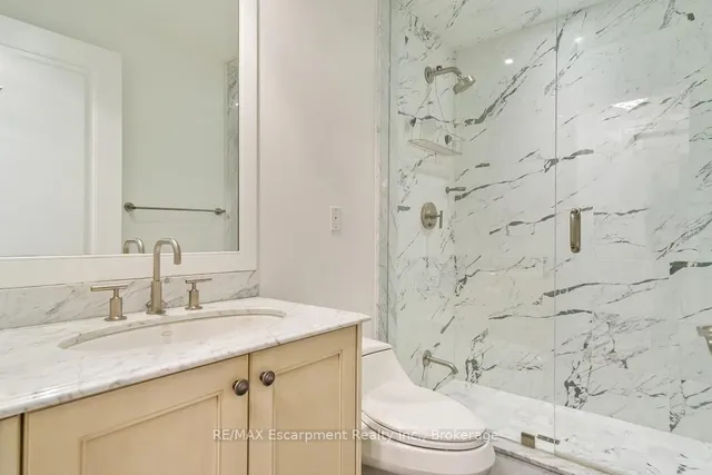 Additional property image - 68 Yorkville Ave Unit 304