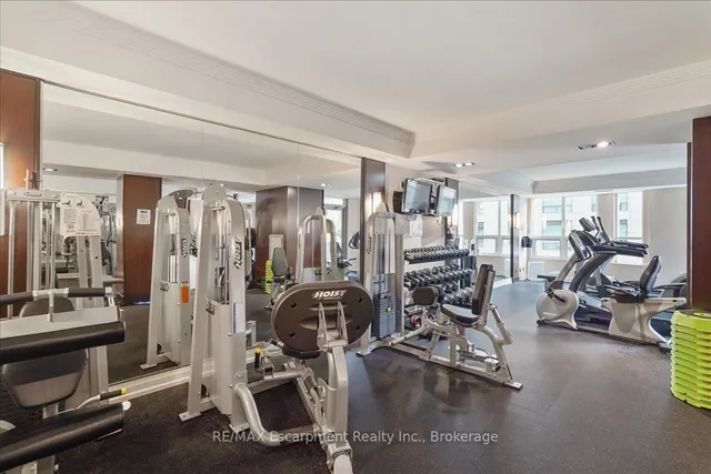 Additional property image - 68 Yorkville Ave Unit 304