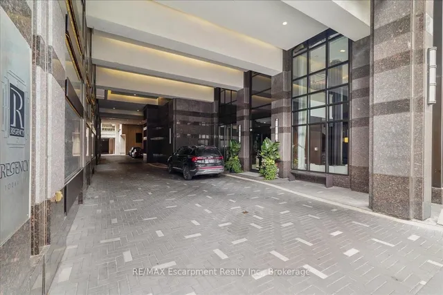 Additional property image - 68 Yorkville Ave Unit 304