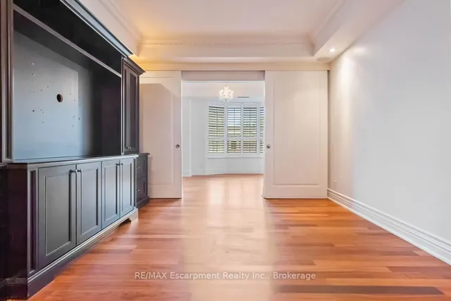 Additional property image - 68 Yorkville Ave Unit 304
