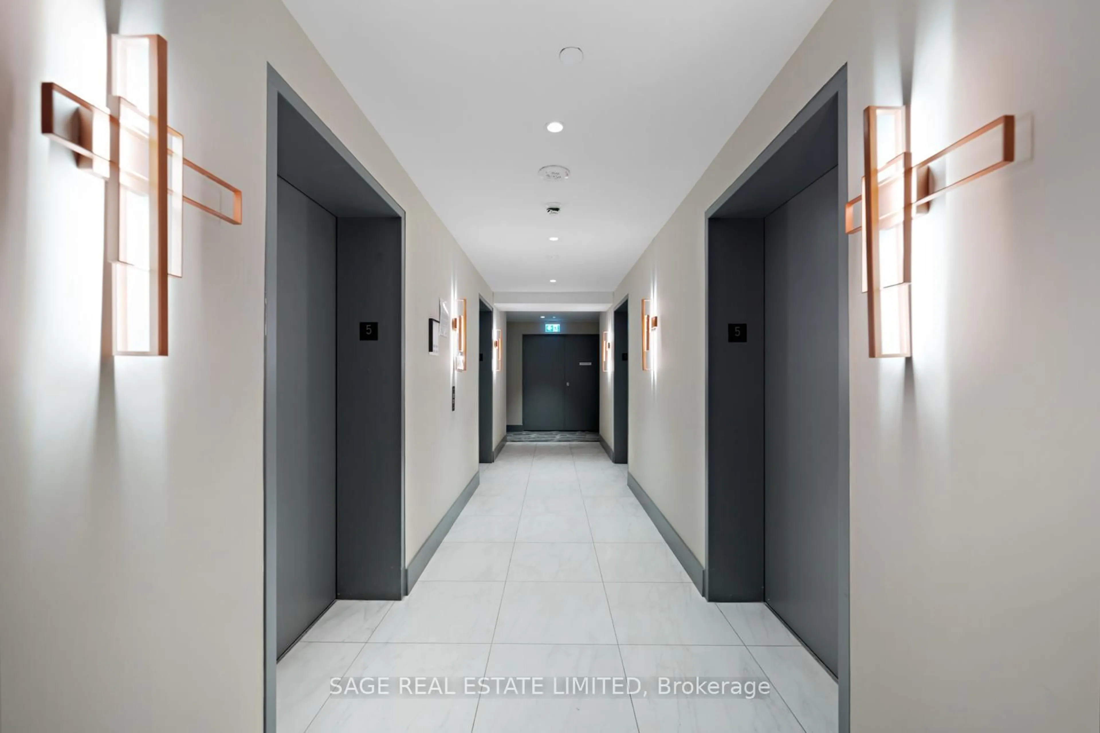 Indoor foyer for 50 O'Neill Rd #519, Toronto Ontario M3C 0R1
